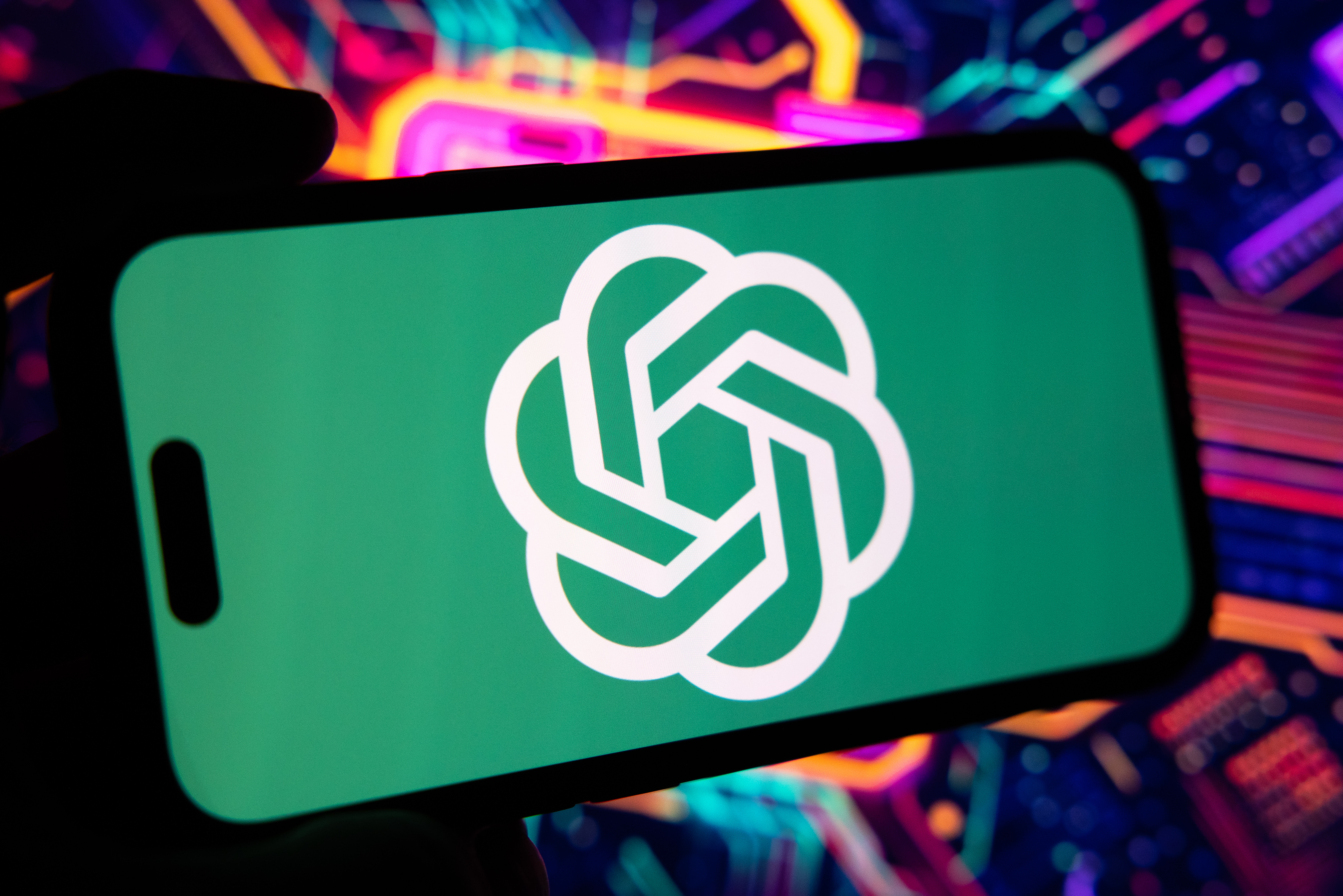 ¿Pensabas pagar US$200 por ChatGPT Pro? OpenAI suspende nuevas suscripciones por demanda de Astra