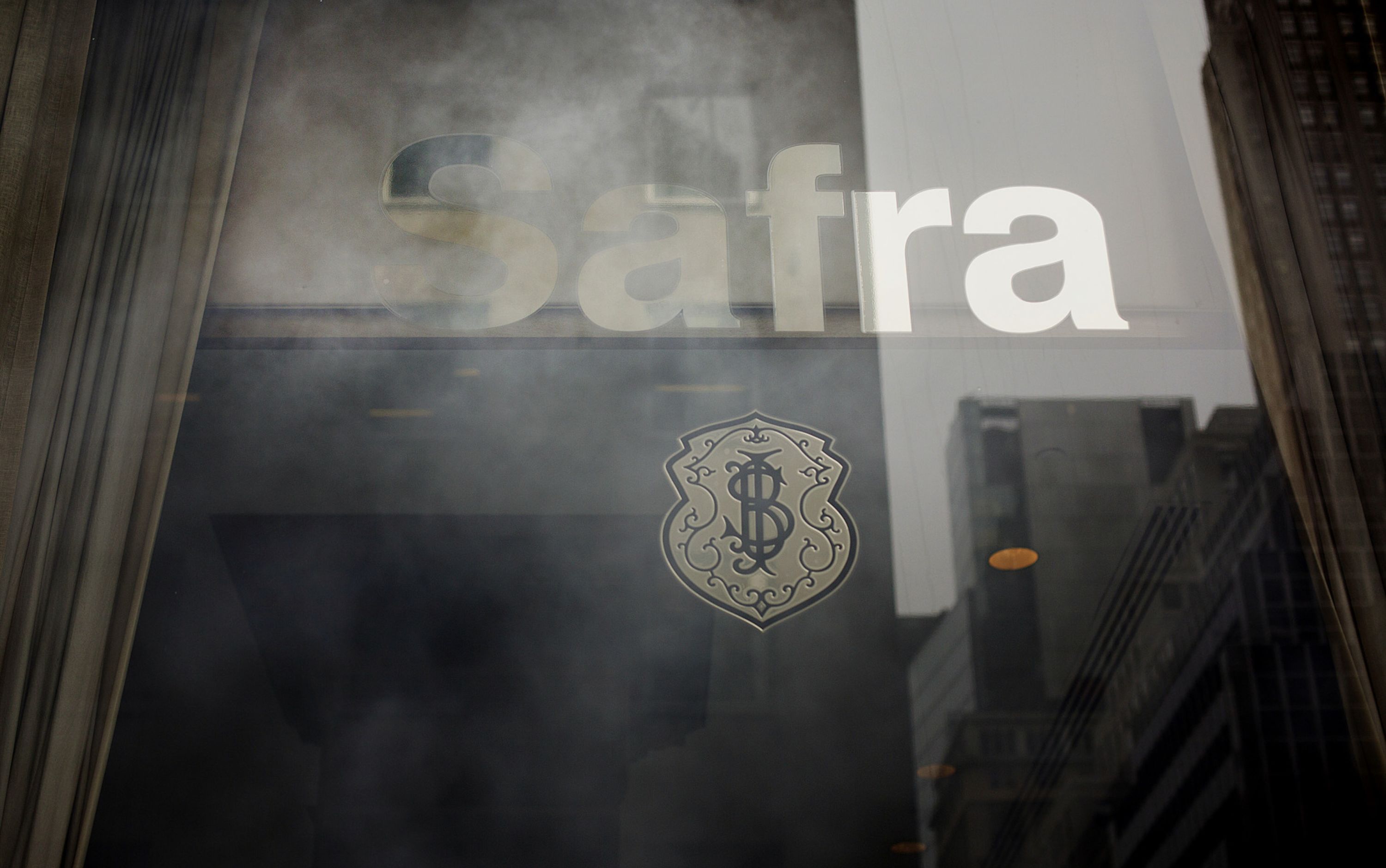 Jacob Safra compra mansão na Suíça por R$ 328 milhões