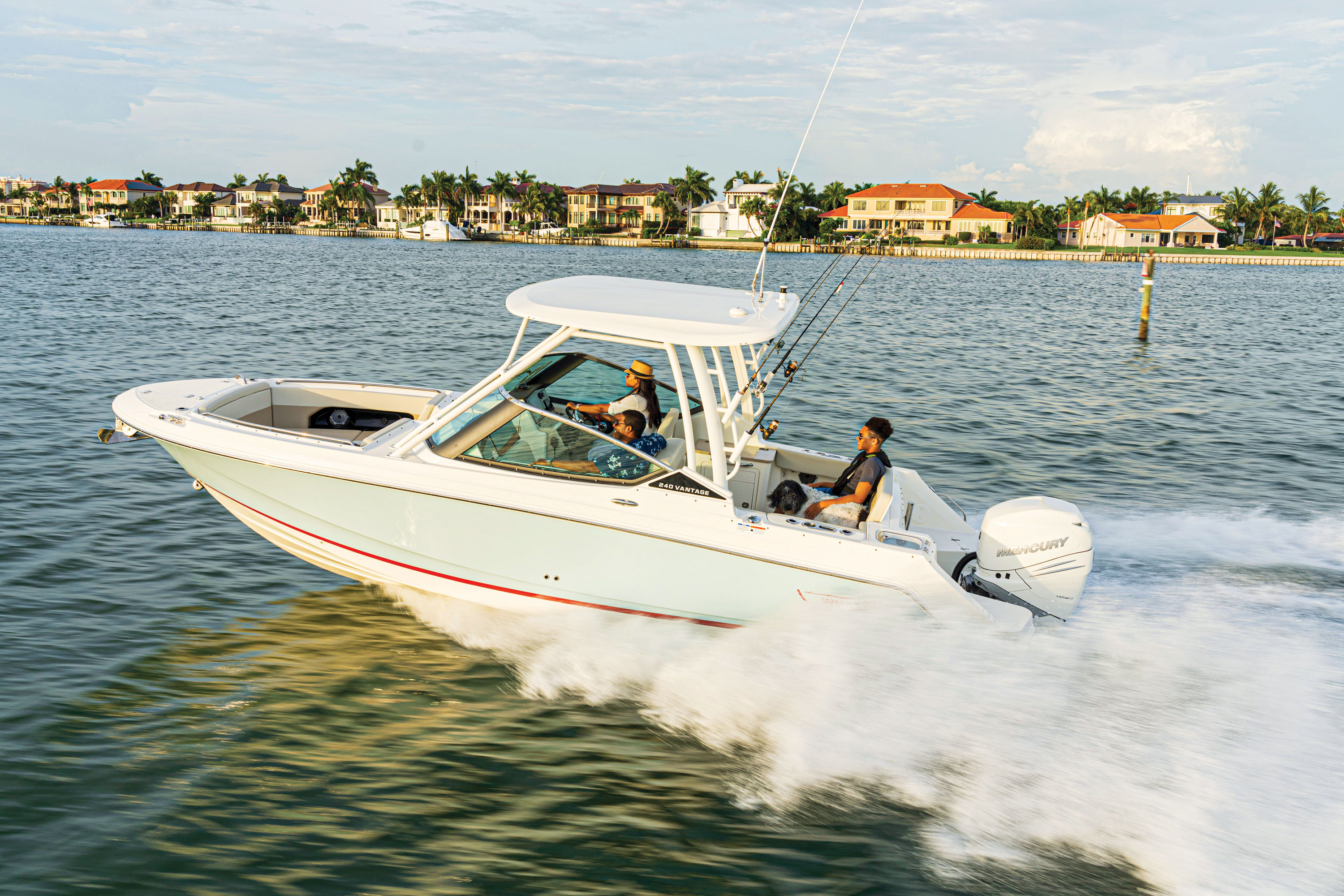 21 Boston Whaler 240 Vantage Boat Test Pricing Specs Boating Magazine