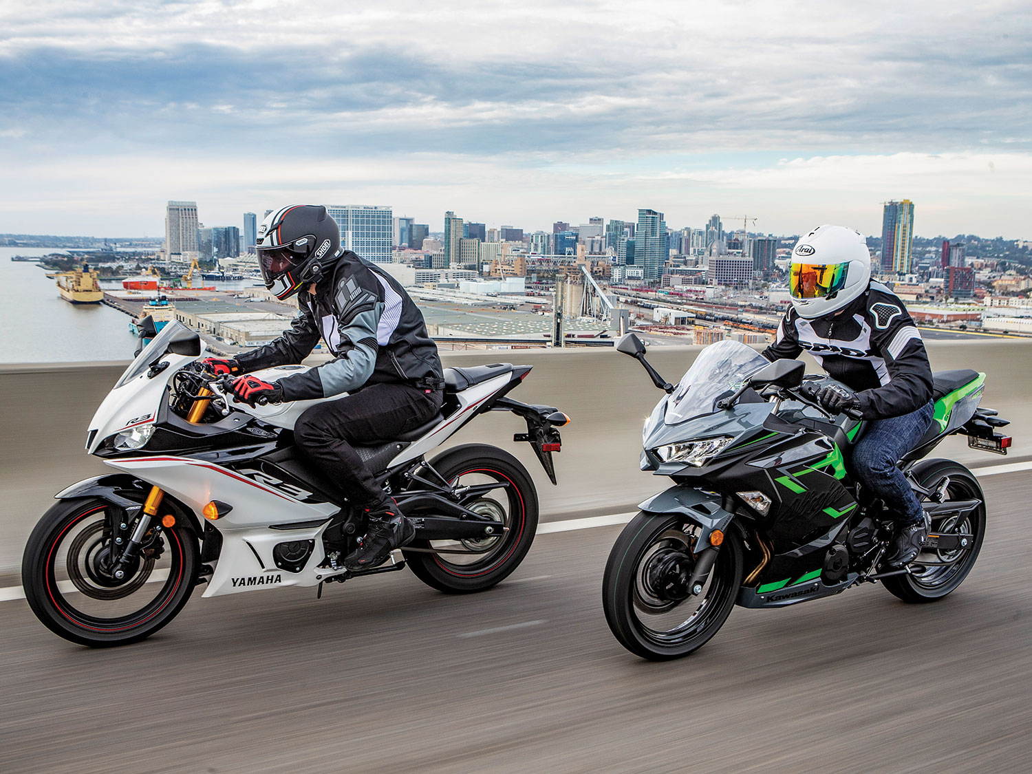 Какой мотоцикл купить новичку. Спортбайк Кавасаки ниндзя 400. Yamaha Ninja 400. Kawasaki Ninja 400 2019. Kawasaki Ninja 400 и Yamaha r3.
