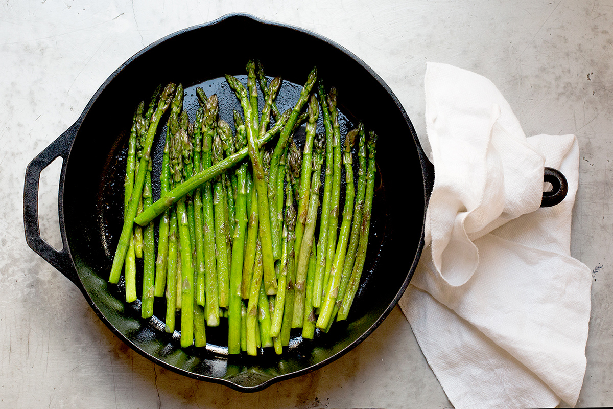 How To Cook Asparagus On The Stove Skillet Asparagus Saveur