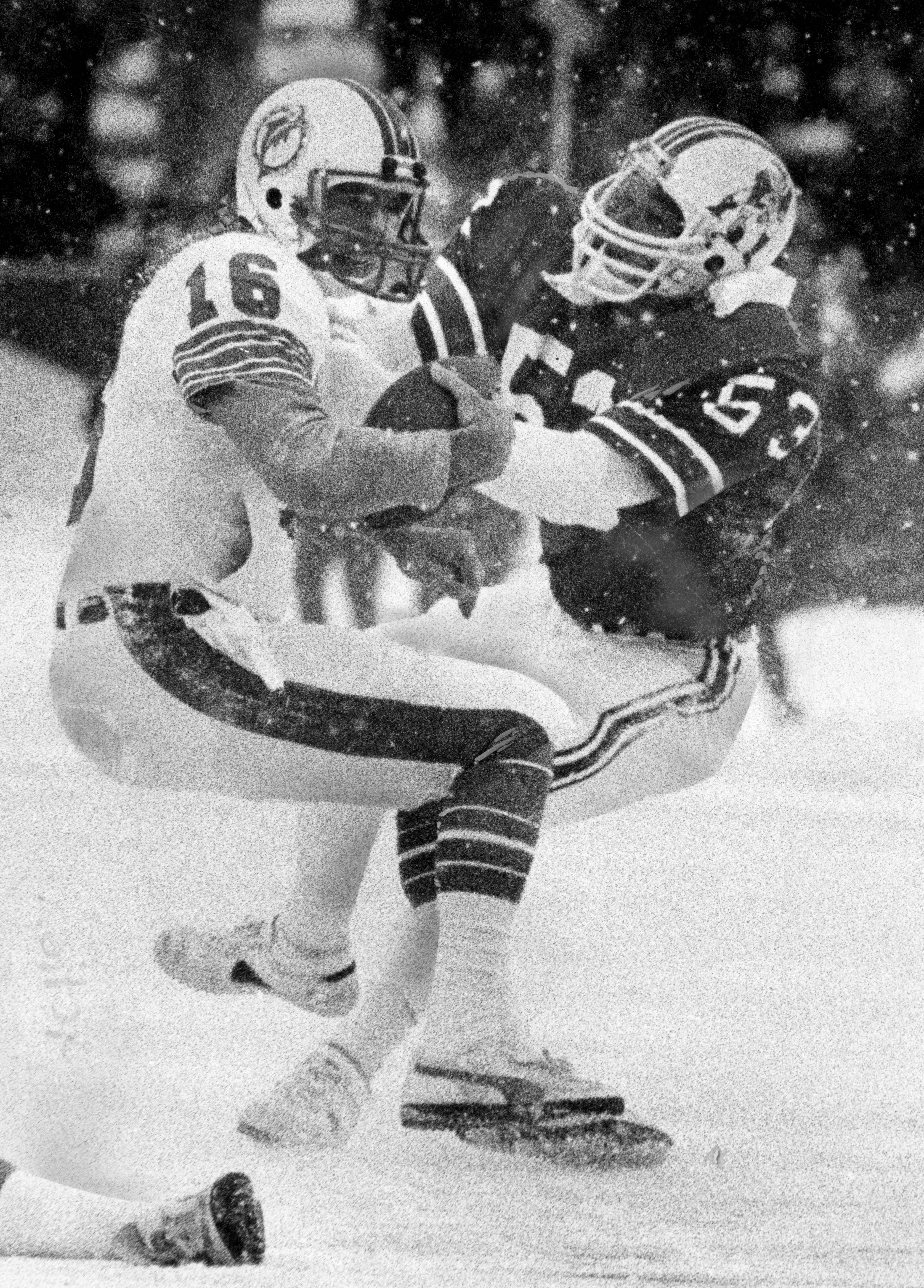 Former Packers LB Clayton Weishuhn dies at 62