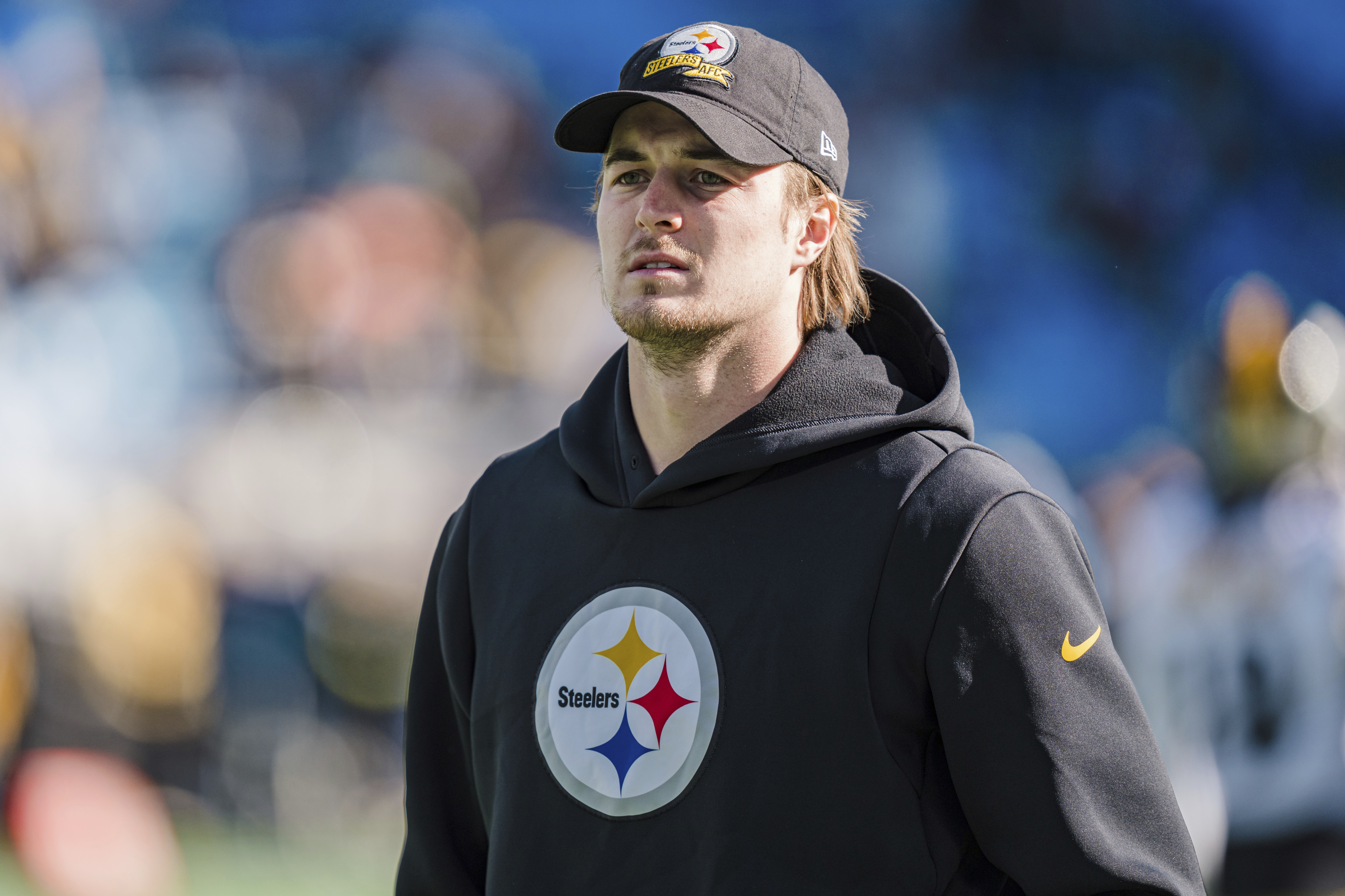 Steelers rookie QB Kenny Pickett ready to play — wearing a larger helmet —  after his second concussion - The Boston Globe