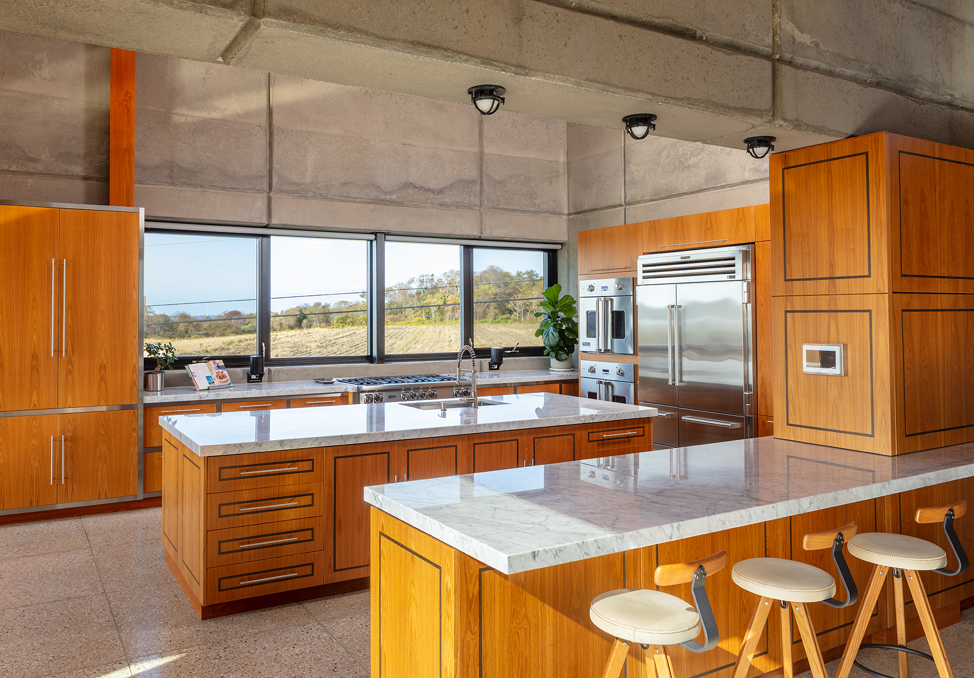 brutaliste-sur-mer-ri-12-kitchen