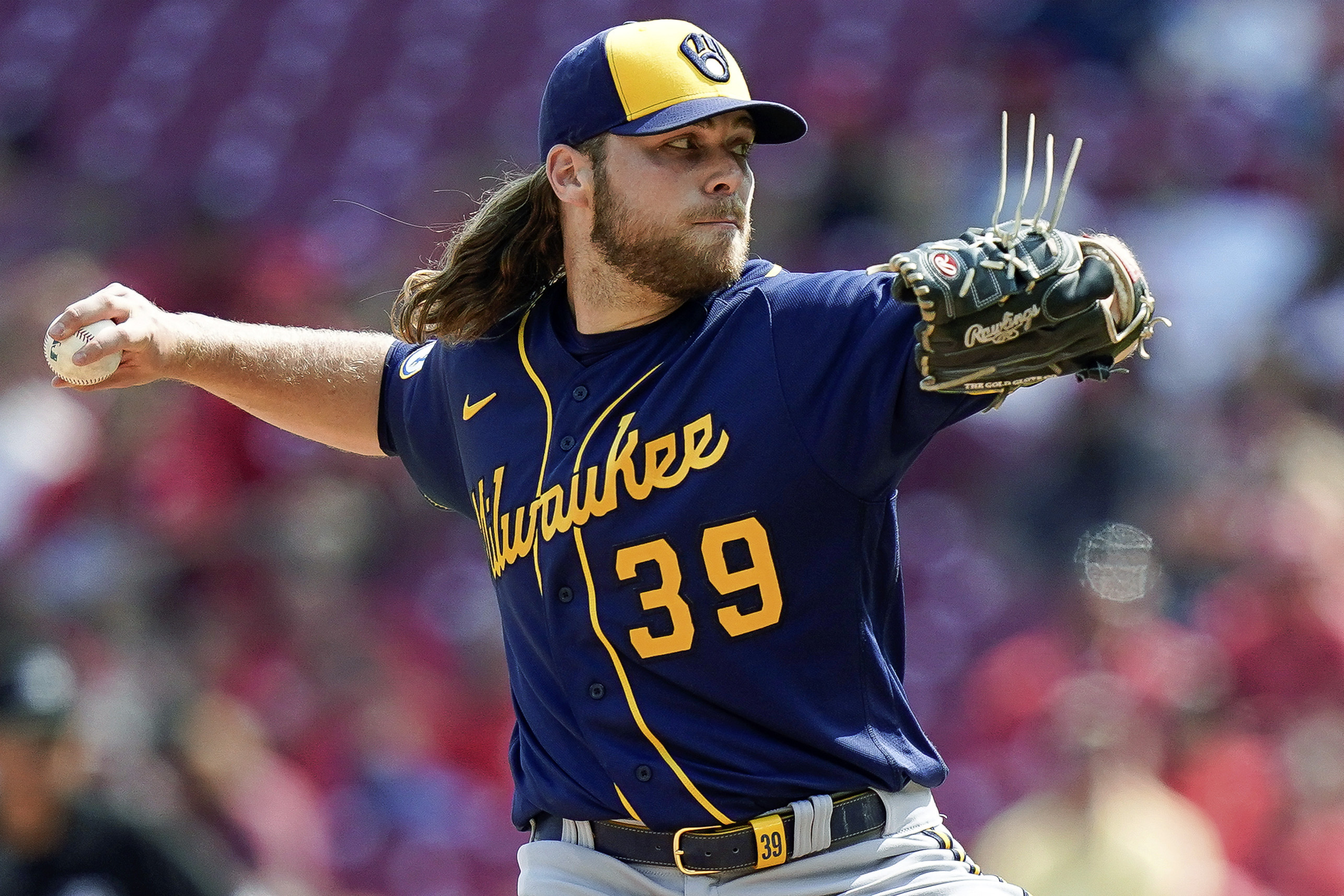 Brewers announce gold alternate jerseys, seem as disinterested in