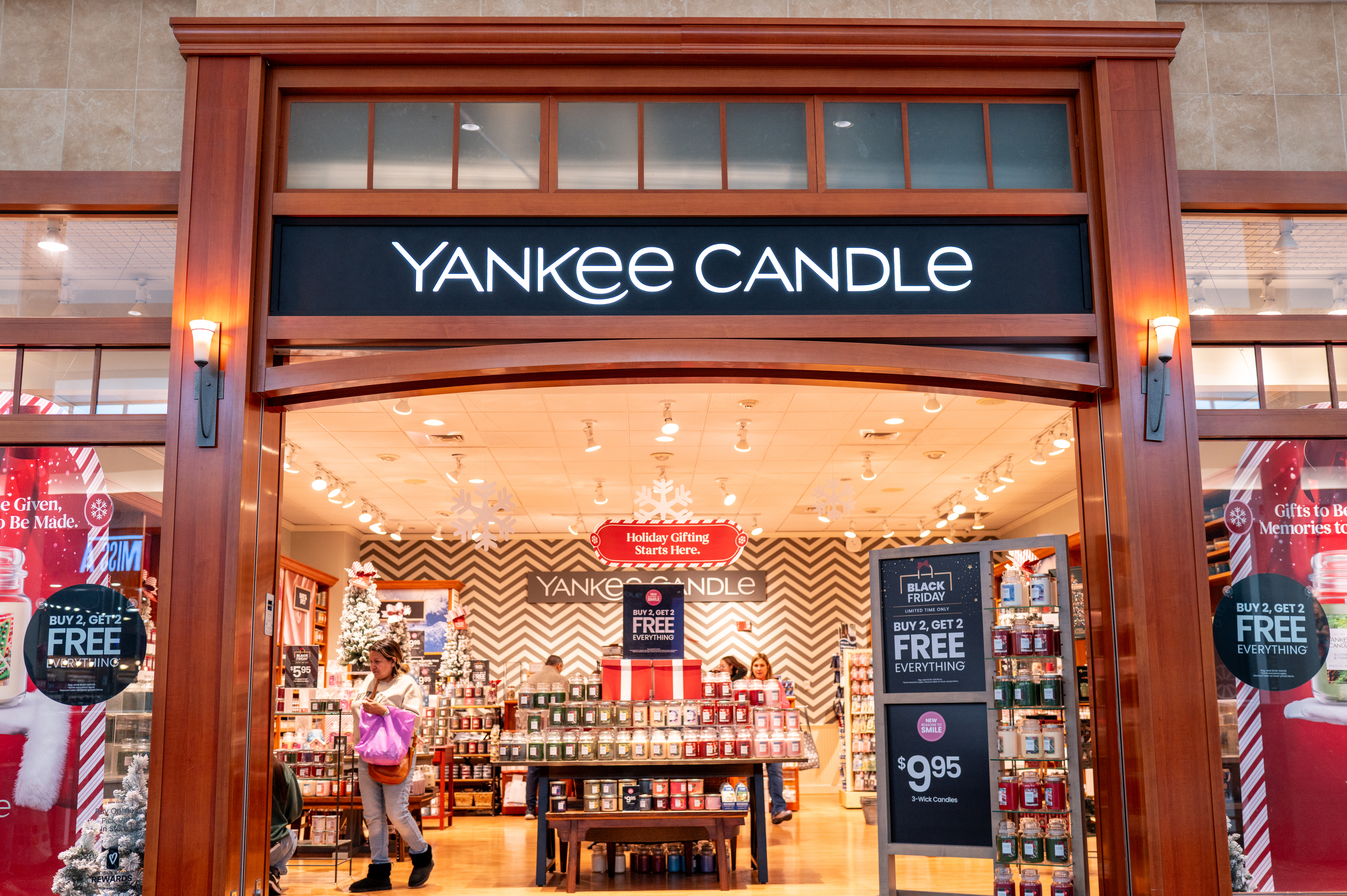Yankee Candle to close 20 stores across North America