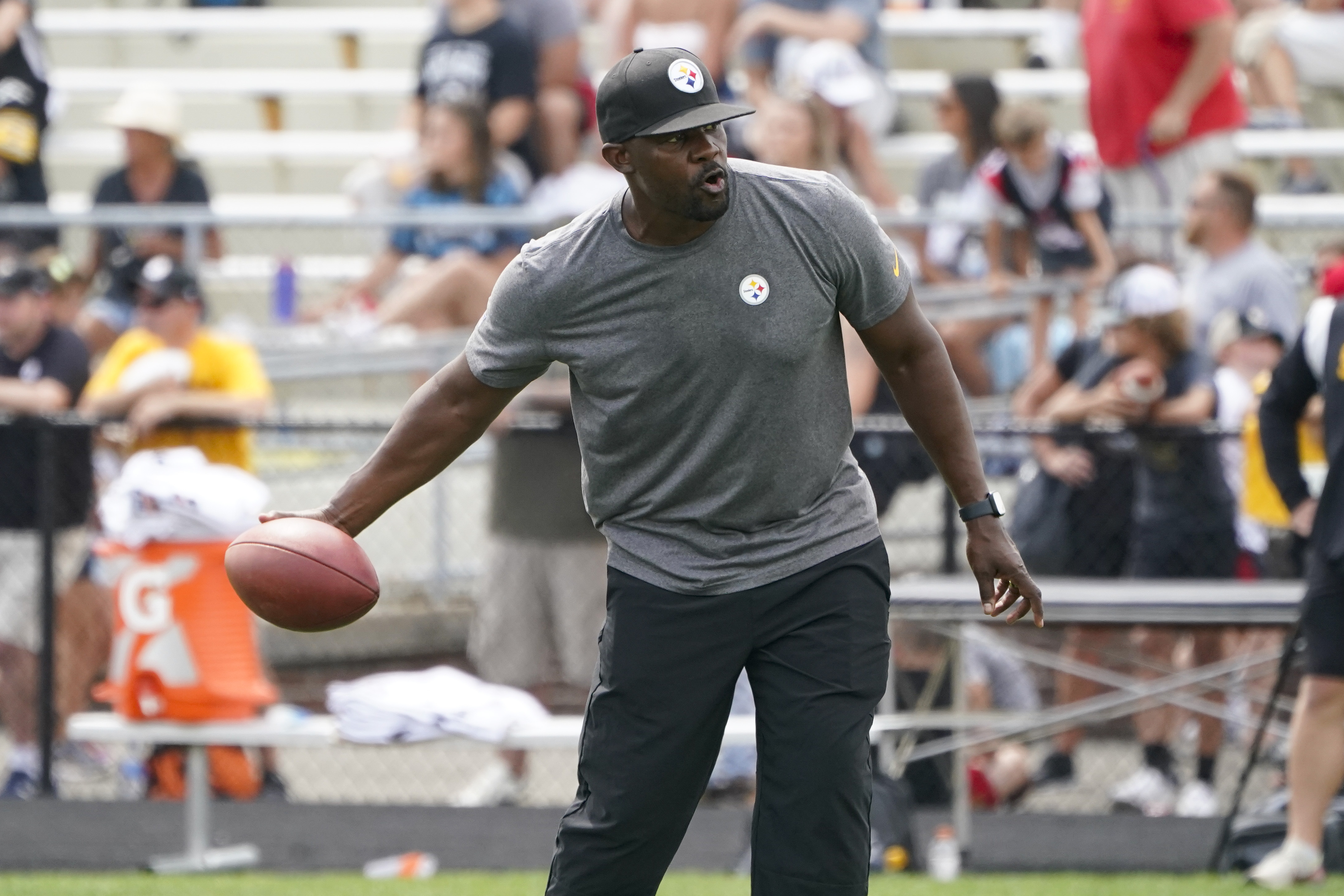 Steelers hire former Dolphins coach Brian Flores as senior defensive  assistant/linebackers coach