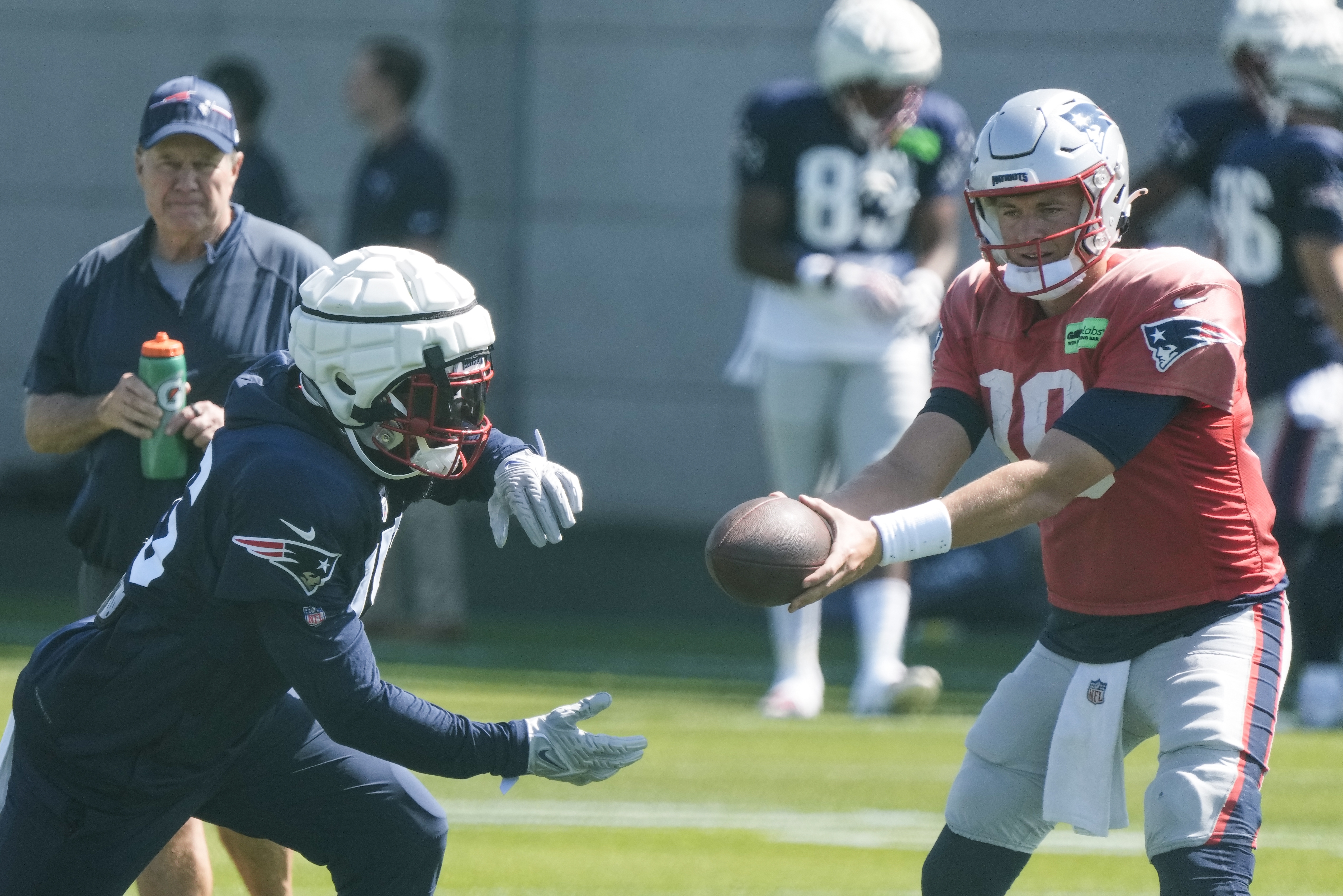 Patriots ease in Ezekiel Elliott slowly, and other observations from their  joint practice - The Boston Globe