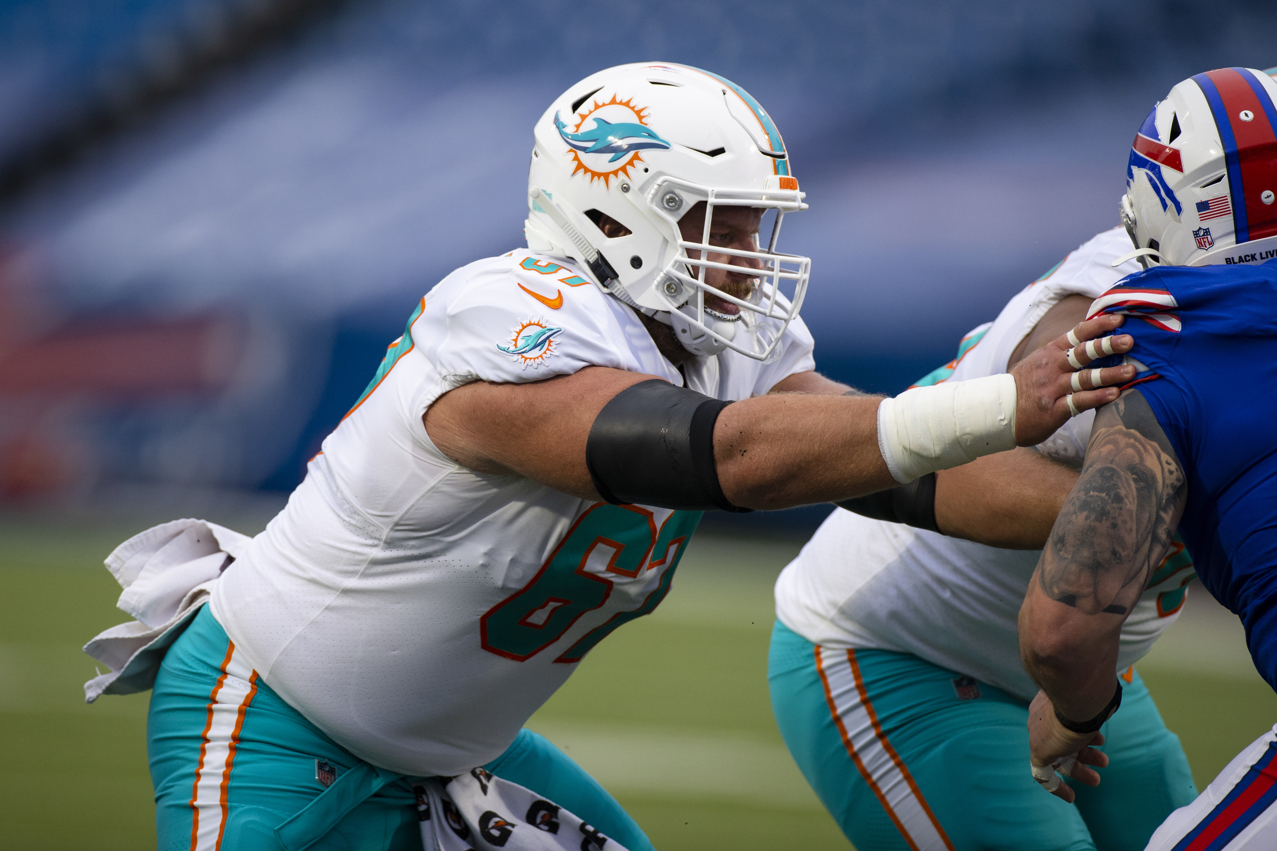 Miami Dolphins center Ted Karras returns to New England Patriots on  one-year deal, source says - ESPN