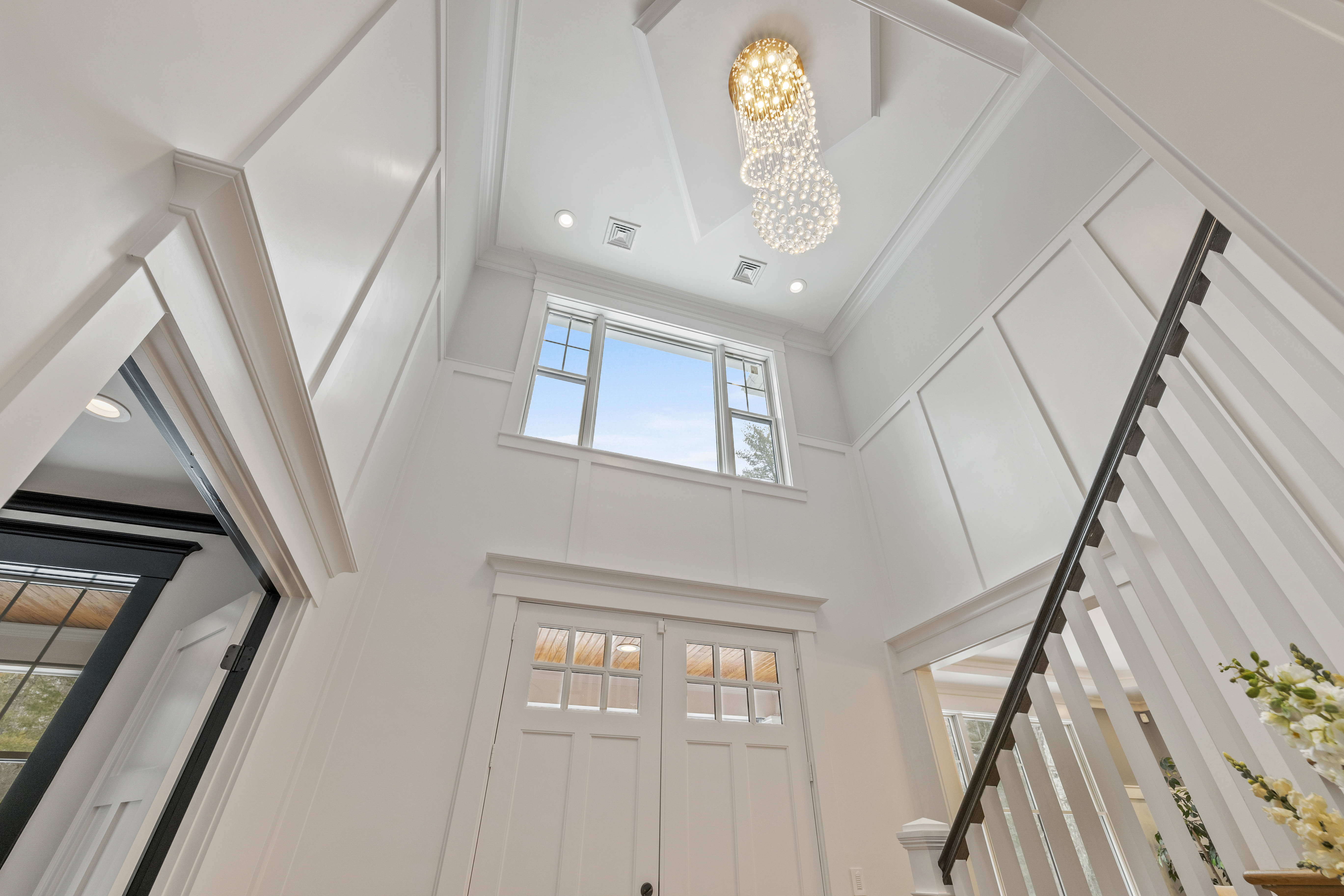 14-john-scott-blvd-norton-foyer