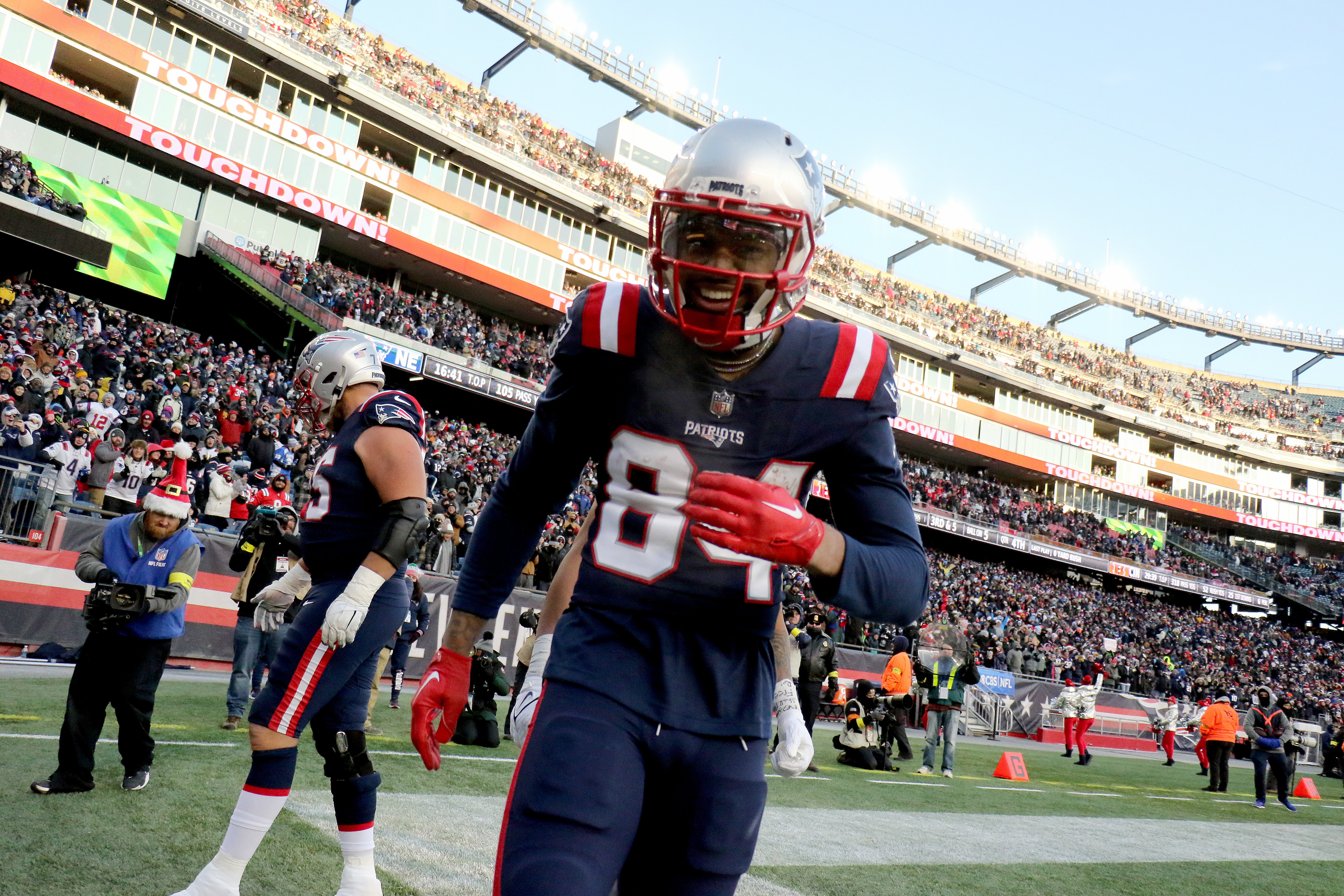 Marcus Jones's parents picked a great game to attend together at Gillette  Stadium - The Boston Globe