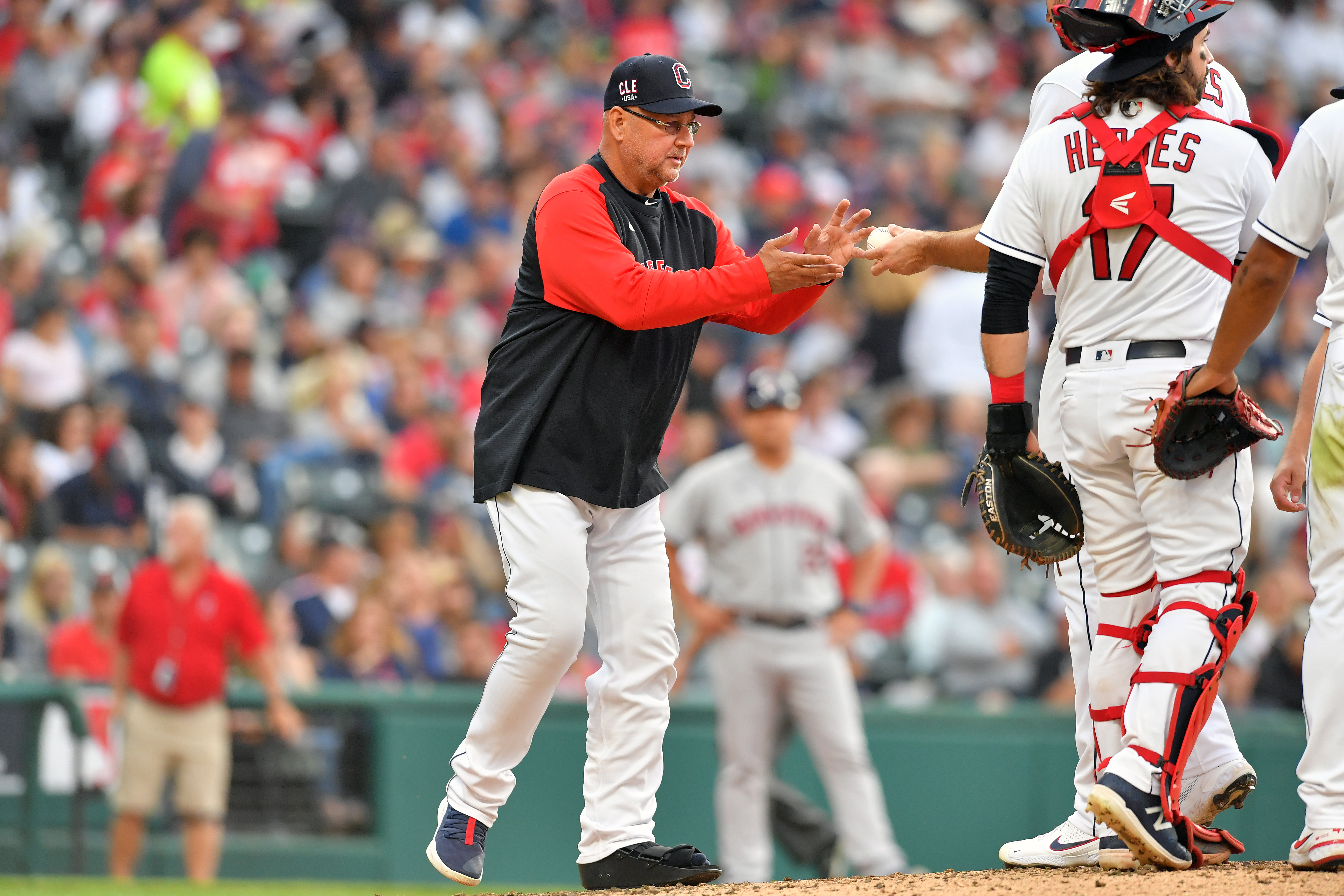 Johnny Cueto taking different approach in regular season preparations –  East Bay Times