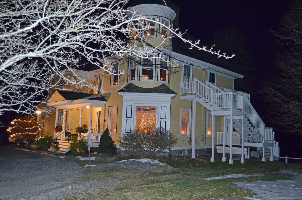 The Hawthorn Inn, in Camden, is offering a package deal with tickets and other add-ons.