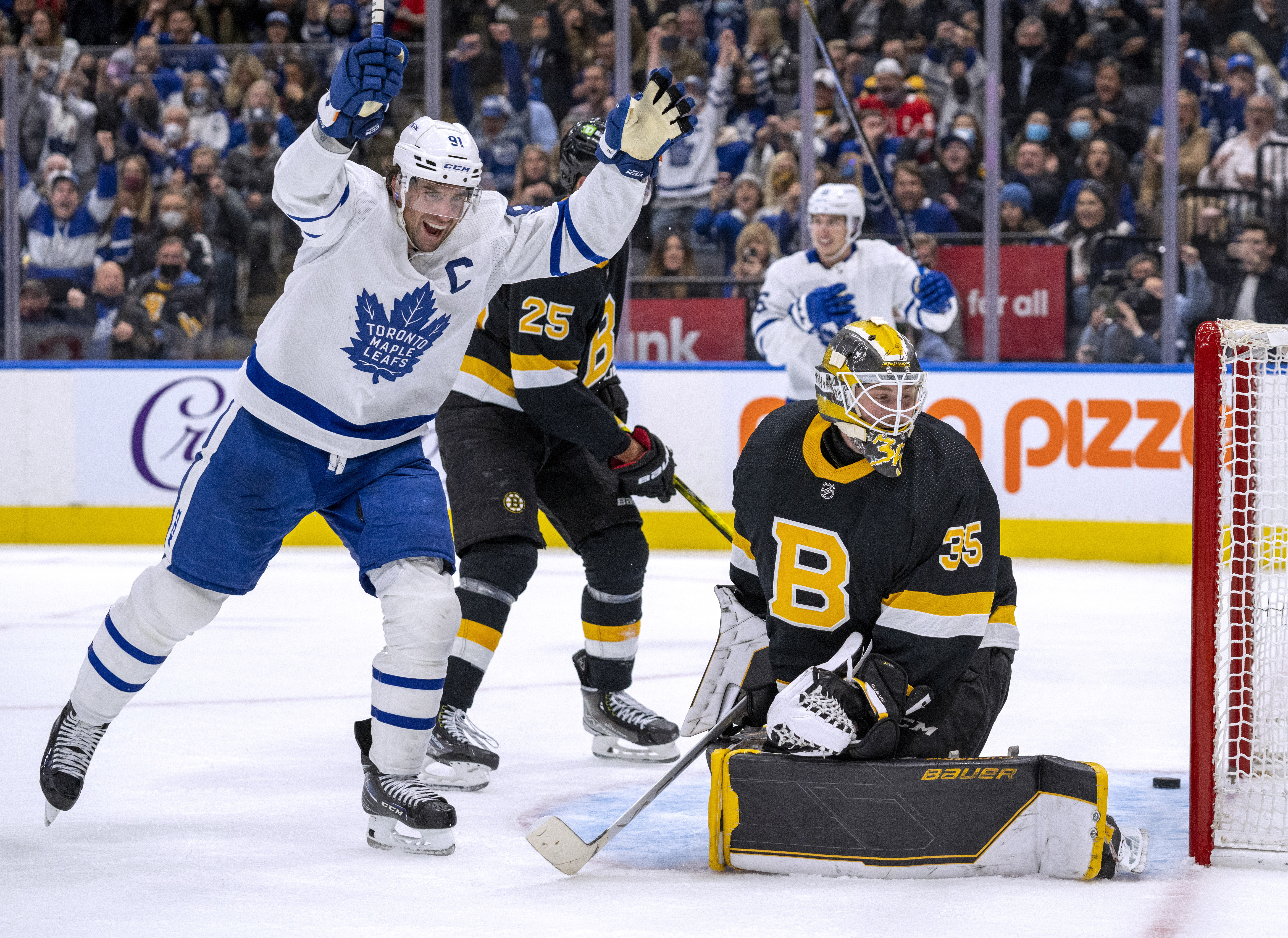Bruins, Leafs highlight outdoor jersey news —
