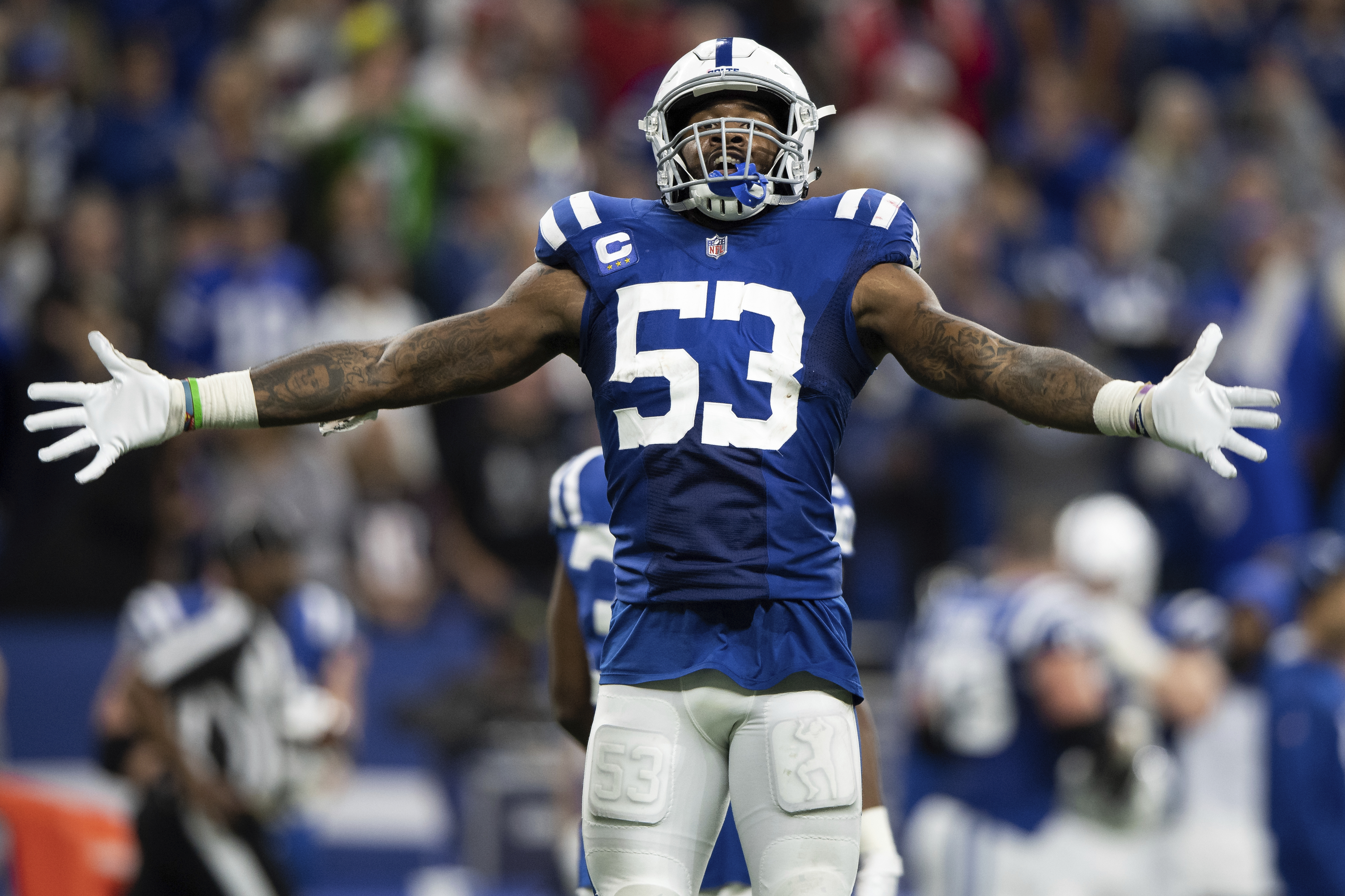 Colts star linebacker Darius Leonard off COVID list, ready to face Raiders  Sunday - The Boston Globe