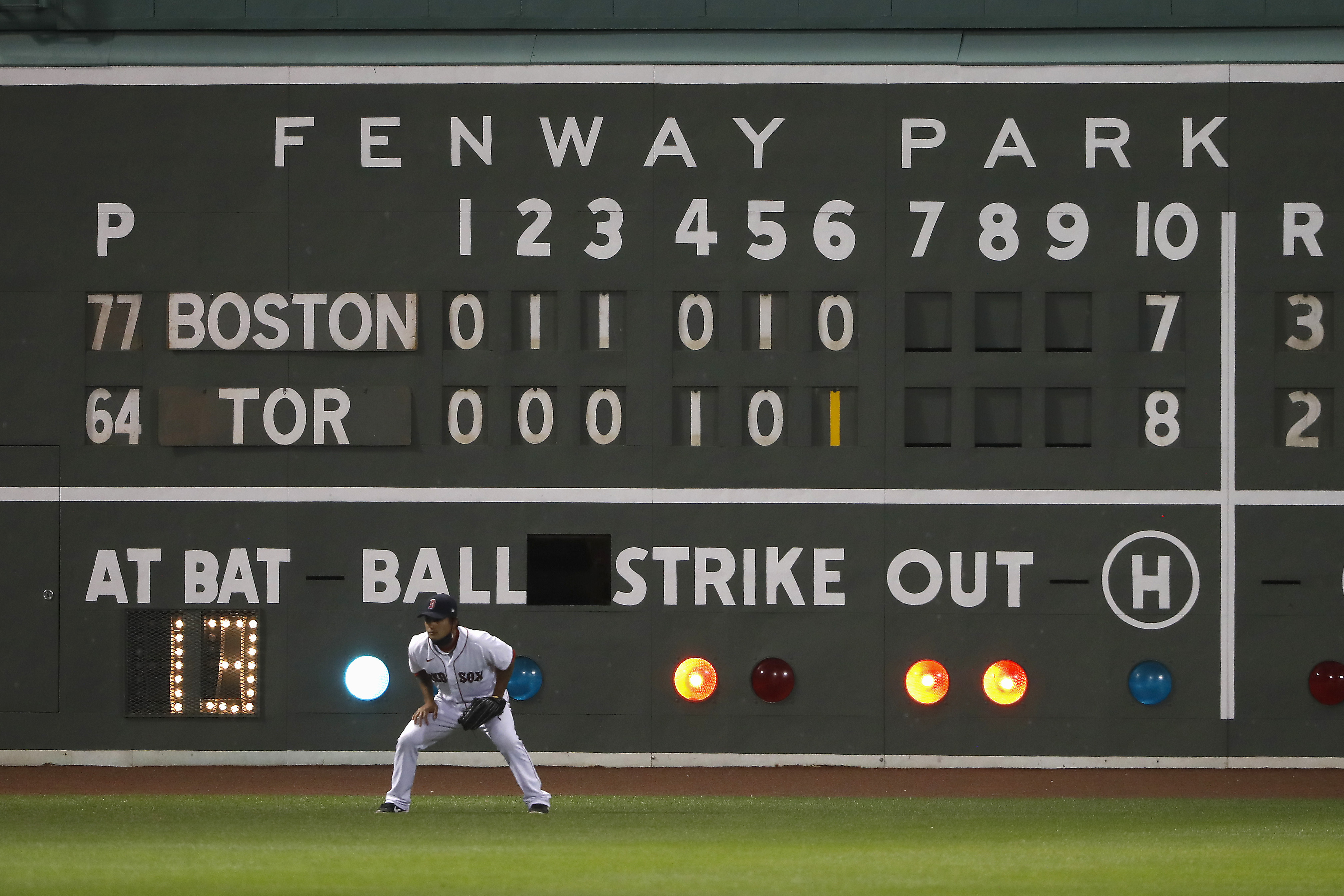 Verdugo, Martinez power 5-run 1st, Red Sox top Blue Jays 7-3