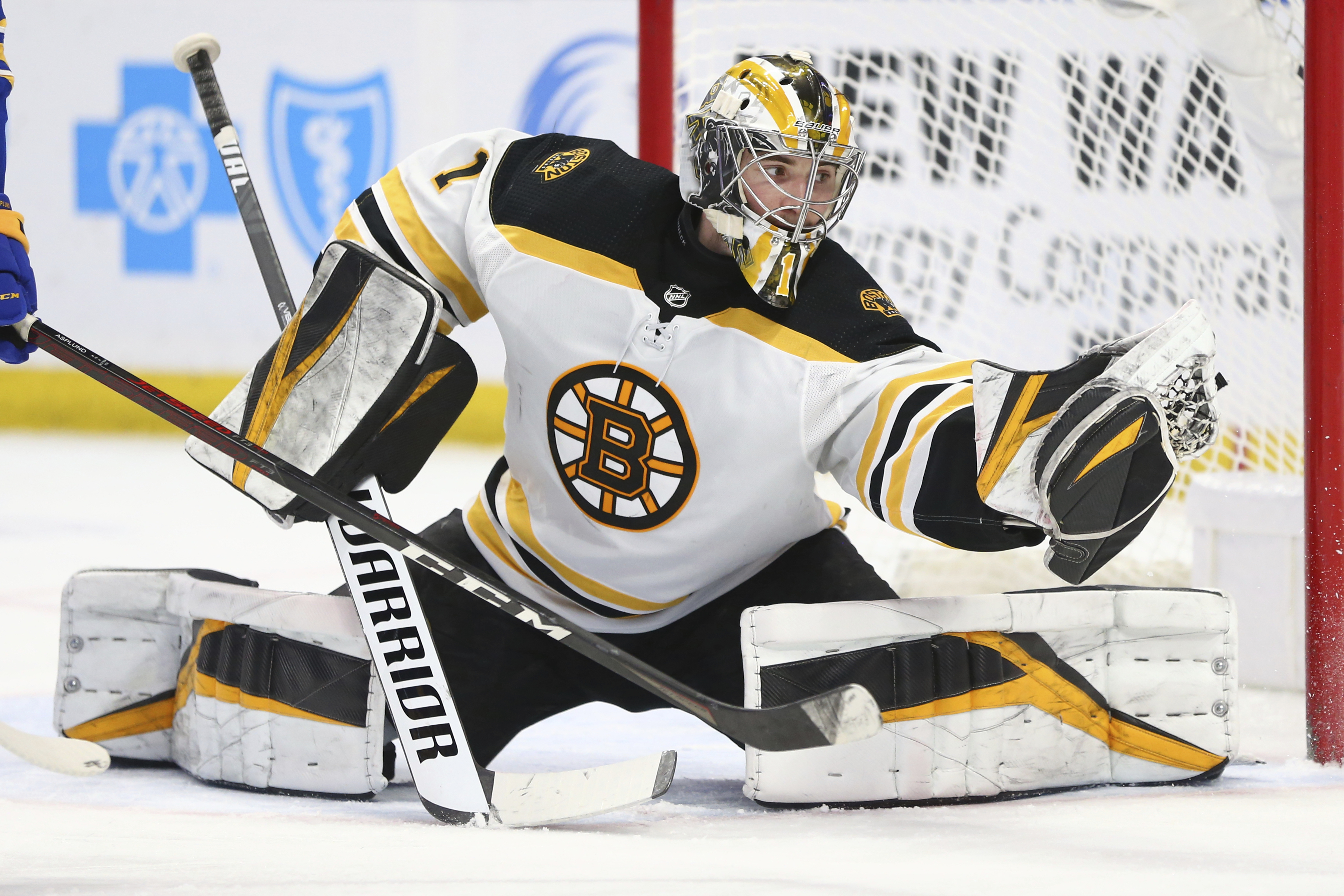 Jeremy Swayman made 29 saves Thursday against the Sabres.