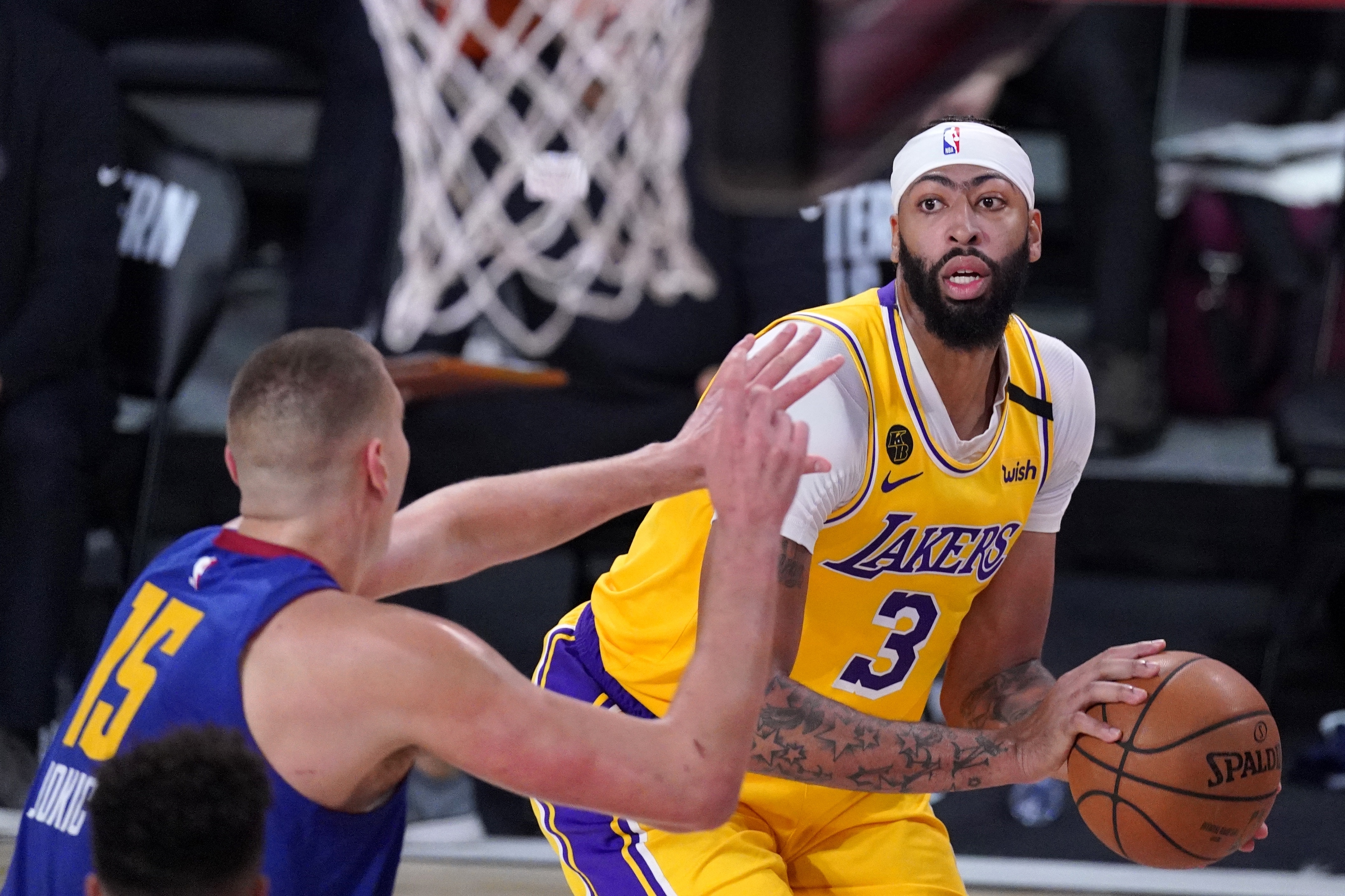 Bucks, Lakers lead way into unprecedented NBA playoffs