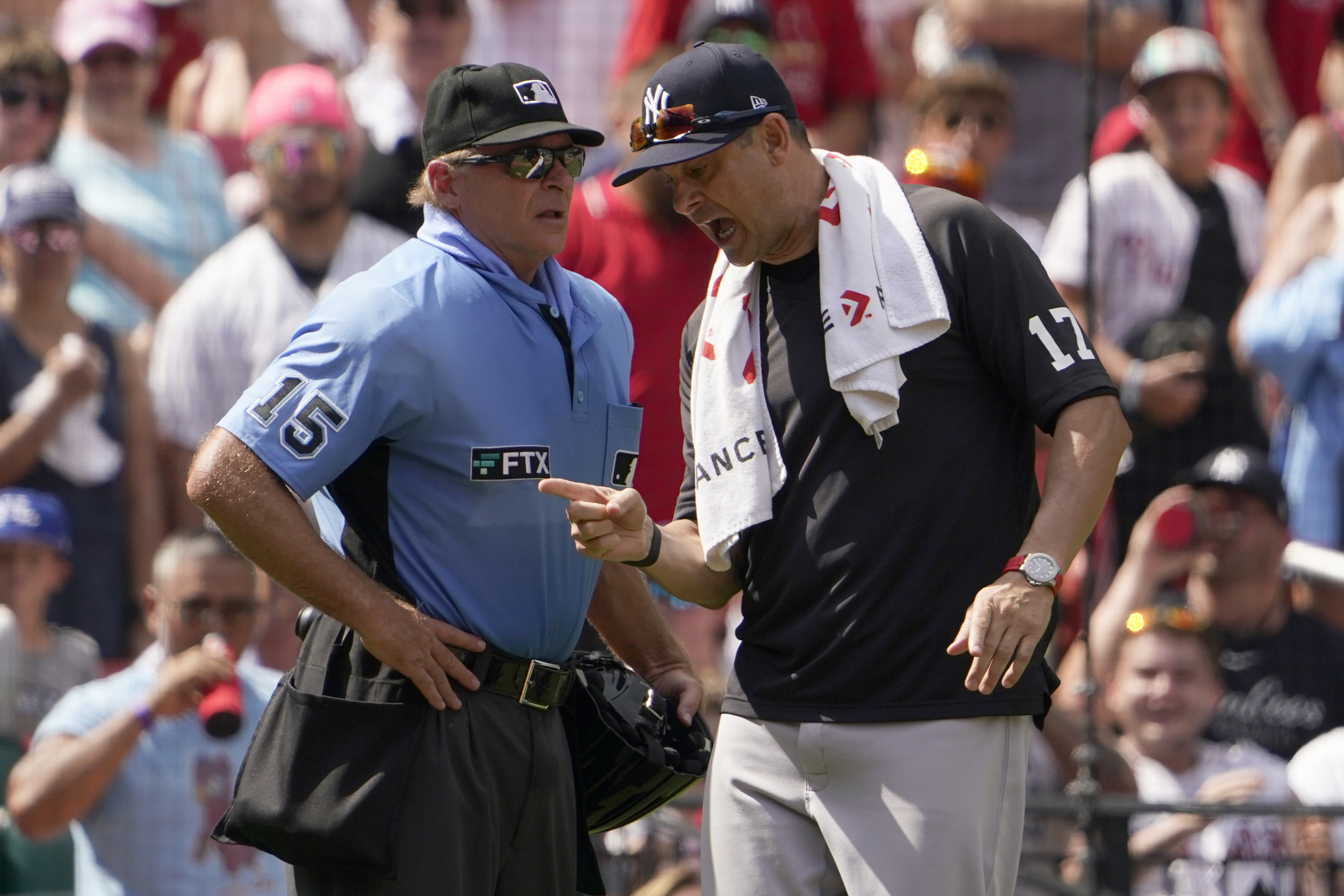 Yankees manager Aaron Boone ejected for 7th time this season, tied