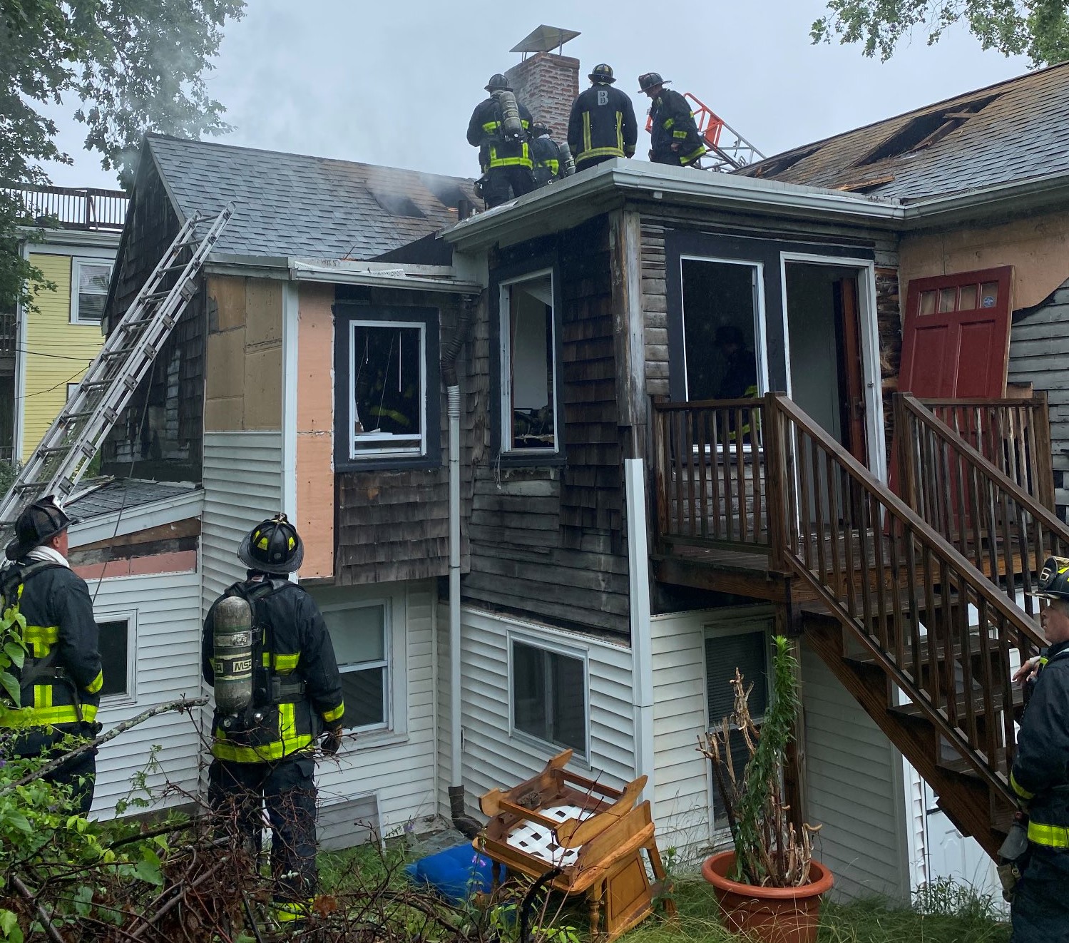 Firefighter injured battling Dorchester house fire - The Boston Globe