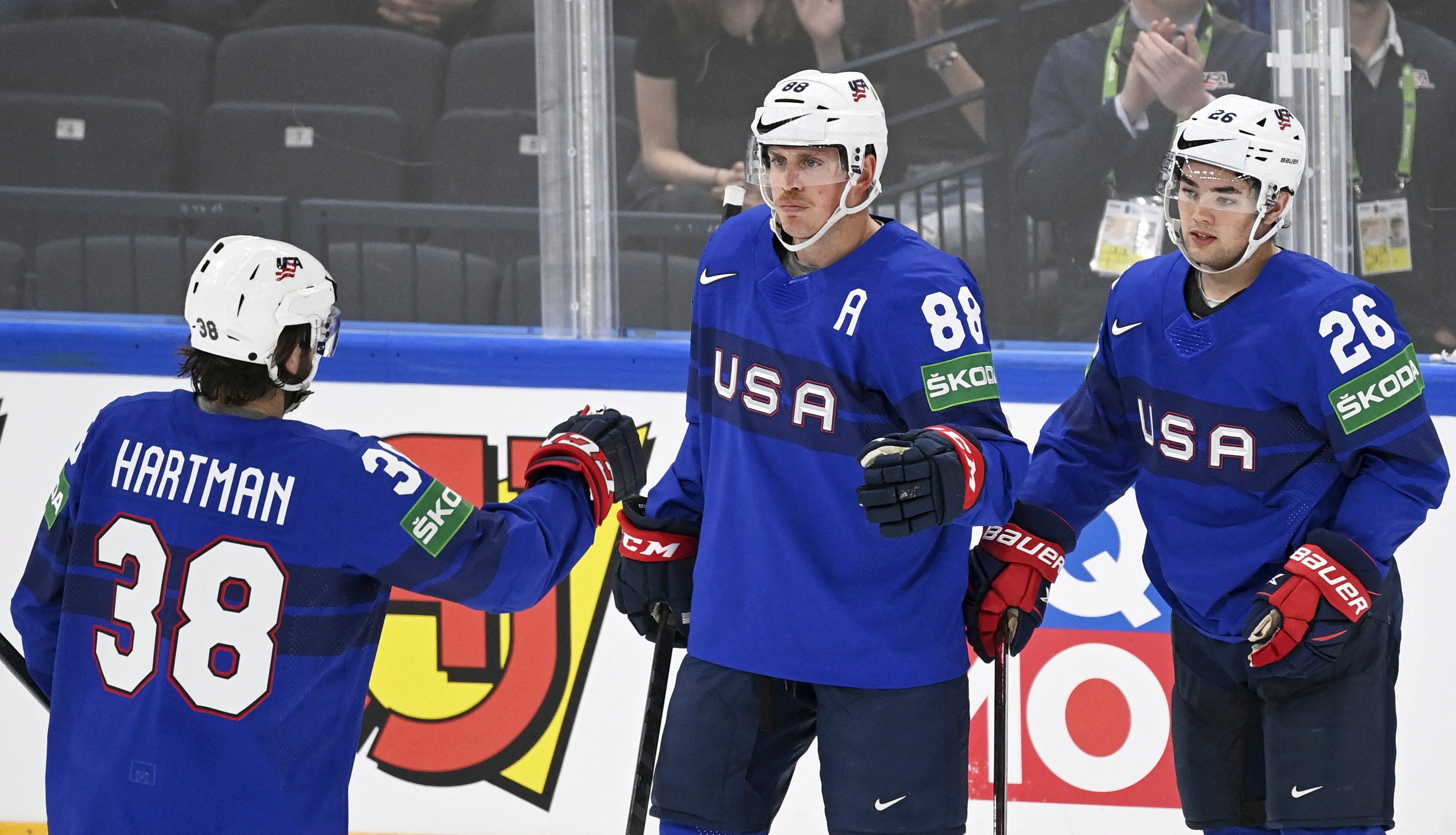 US men qualify for quarterfinals at hockey worlds after beating