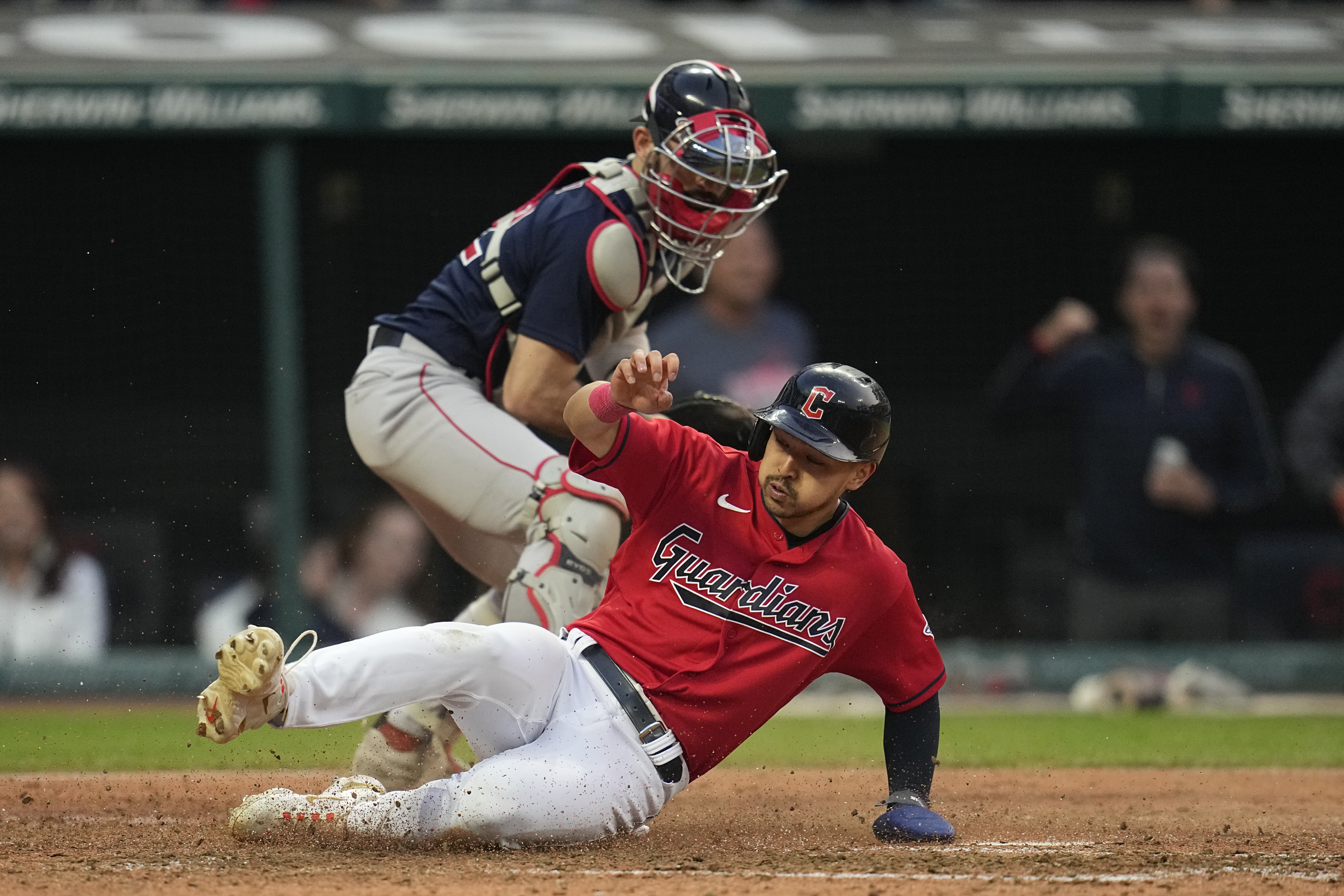 Sloppy Red Sox fall to the Guardians in Cleveland - The Boston Globe