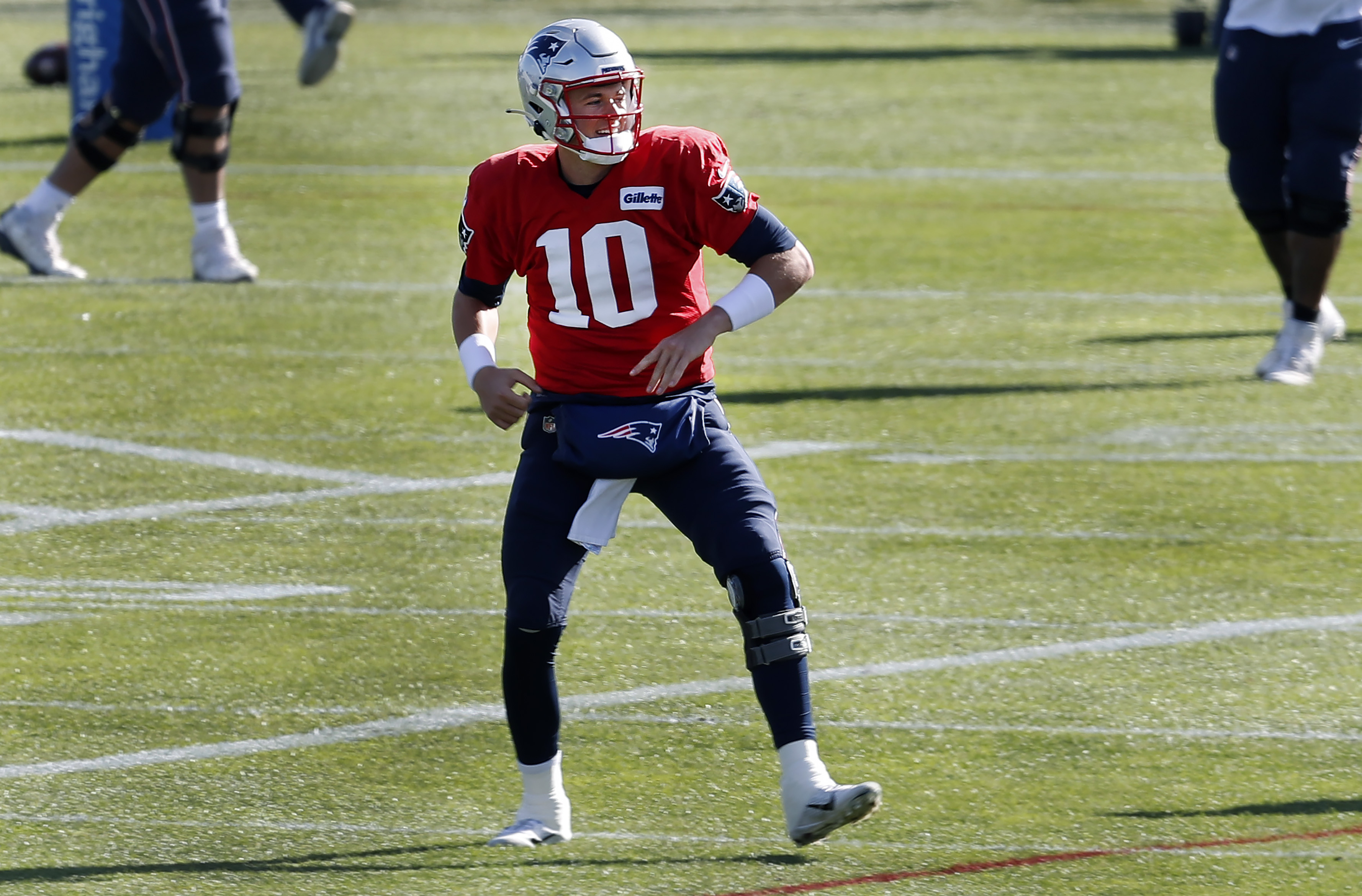 NFL Draft: Patriots buck convention, select quarterback Mac Jones with No.  15 pick - The Boston Globe