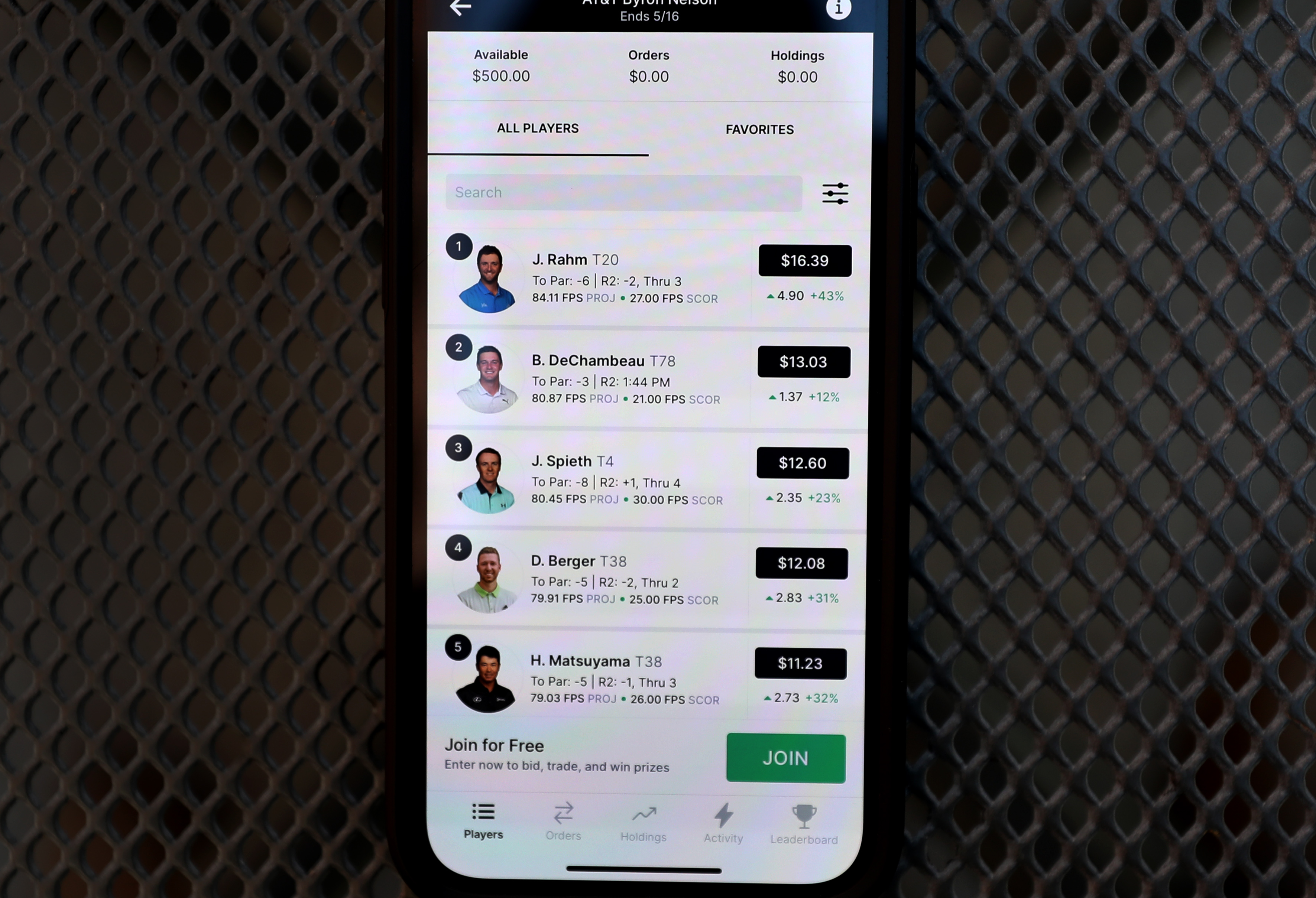 On the Jock MKT app, users can buy and sell “shares” of athletes in real time, based on how they are performing.