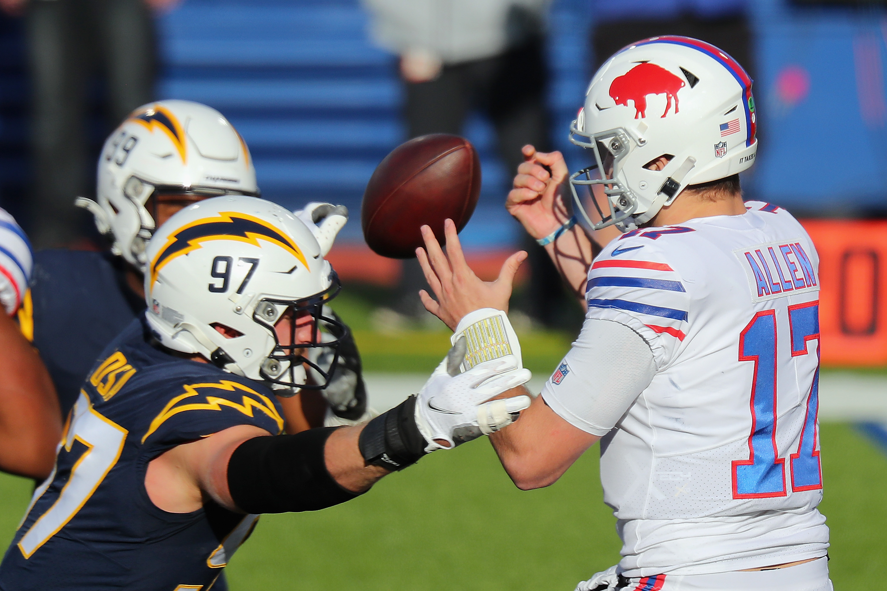 Chargers' future looks bright with quarterback Justin Herbert - The Boston  Globe