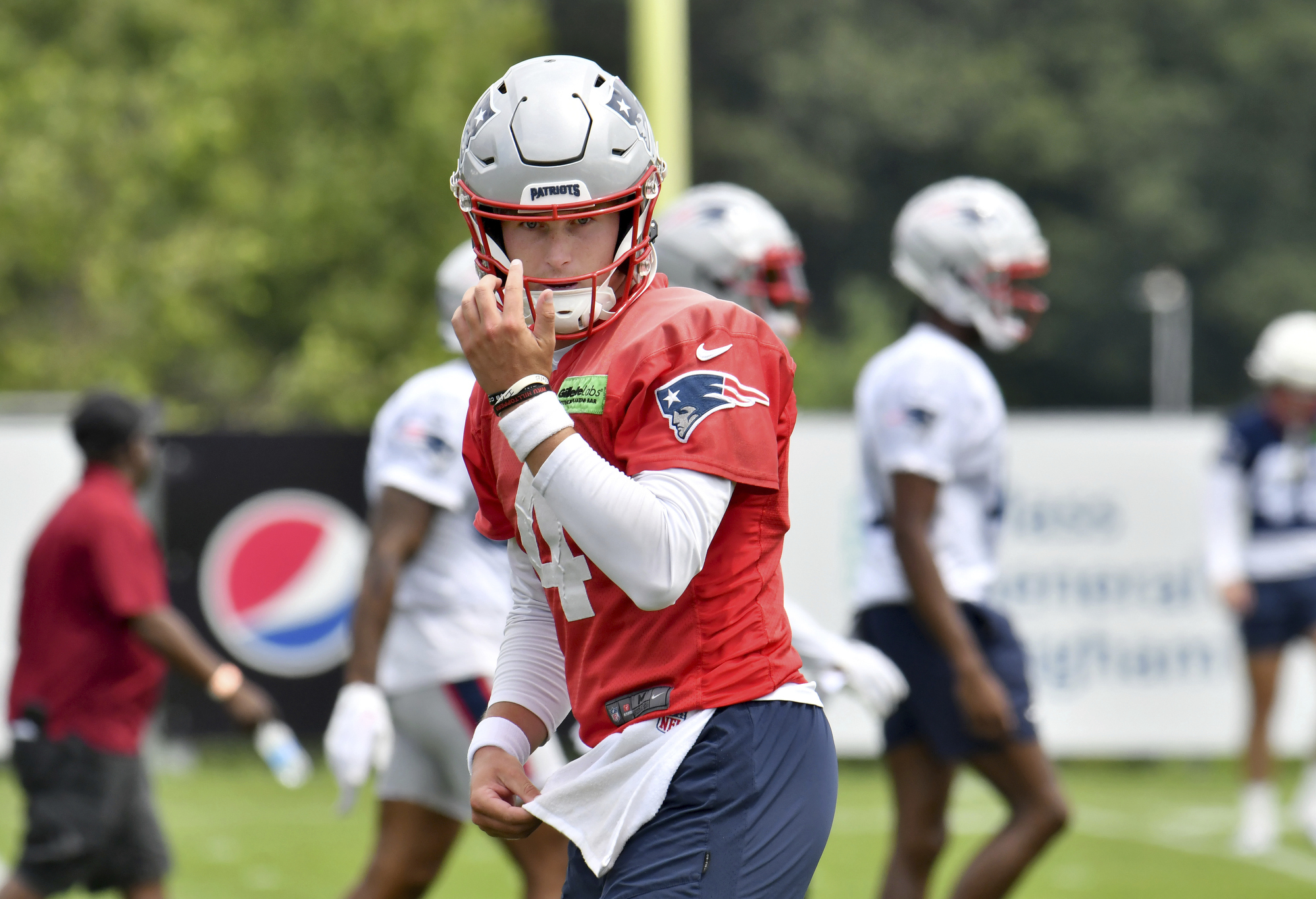 Pats' Zappe soaks in extra reps ahead of possible 1st start