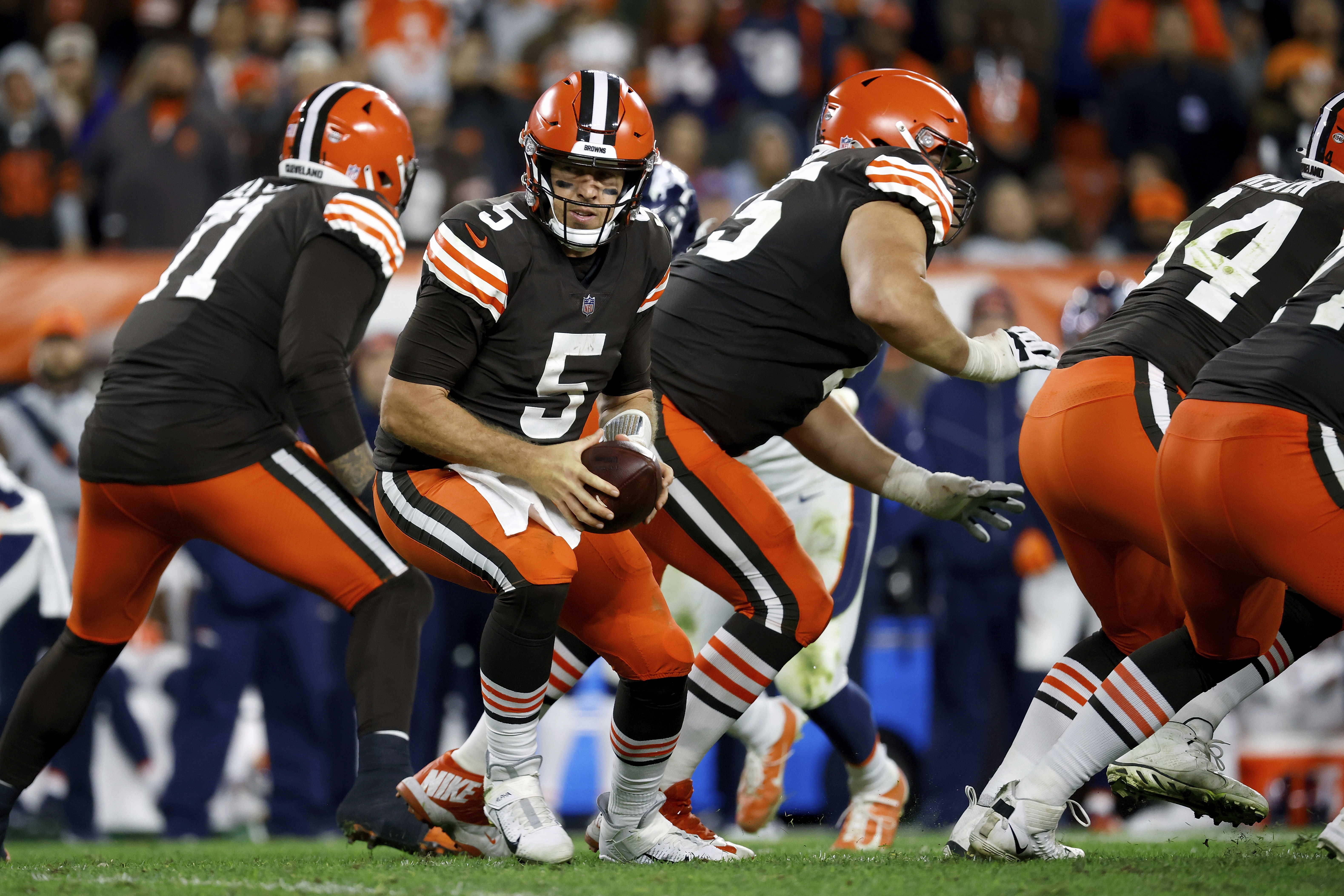 Case Keenum went 21-for-33 for 199 yards on Thursday against Denver.