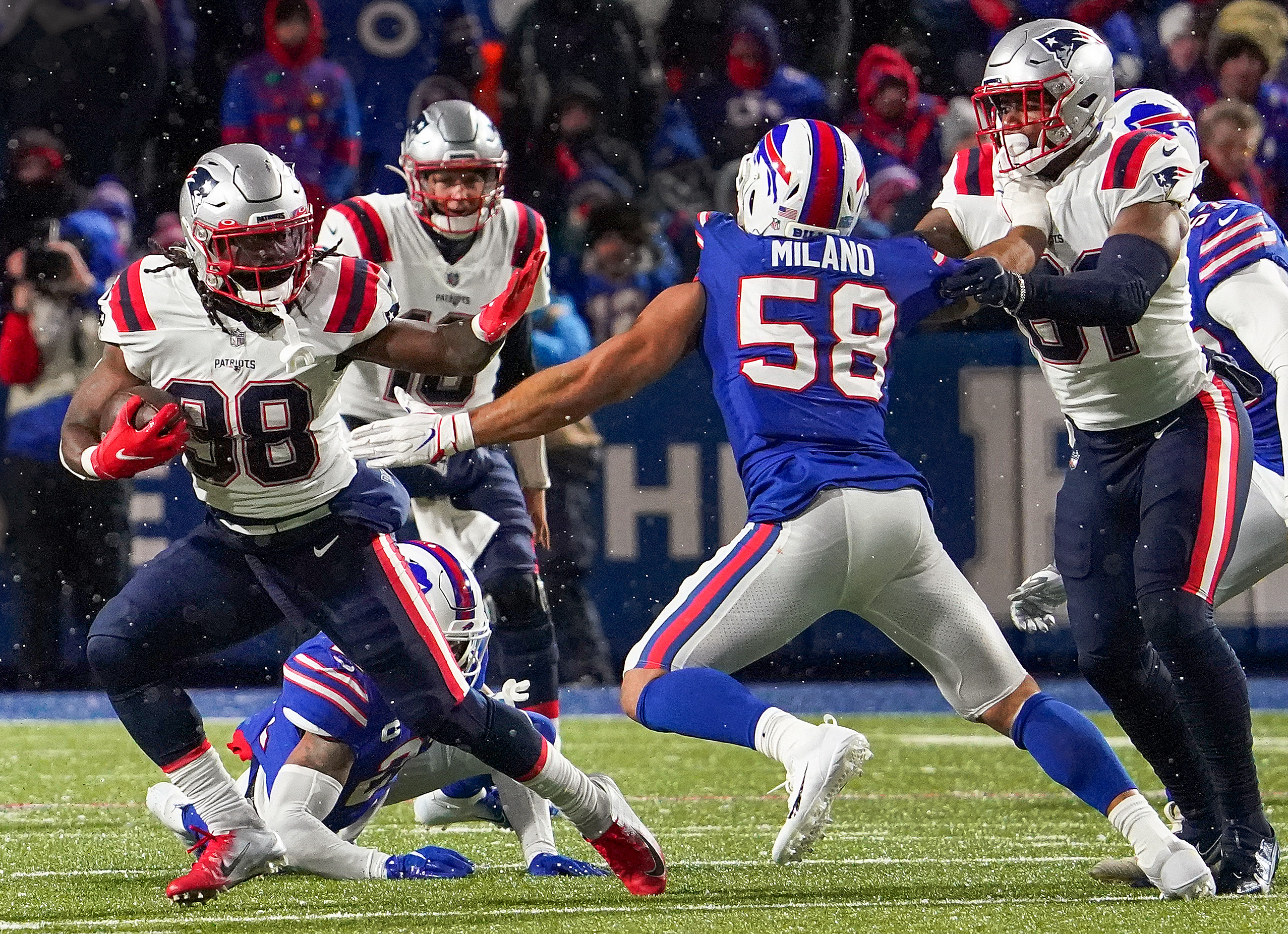 Wind at Bills-Patriots Monday Night Football has the ball going