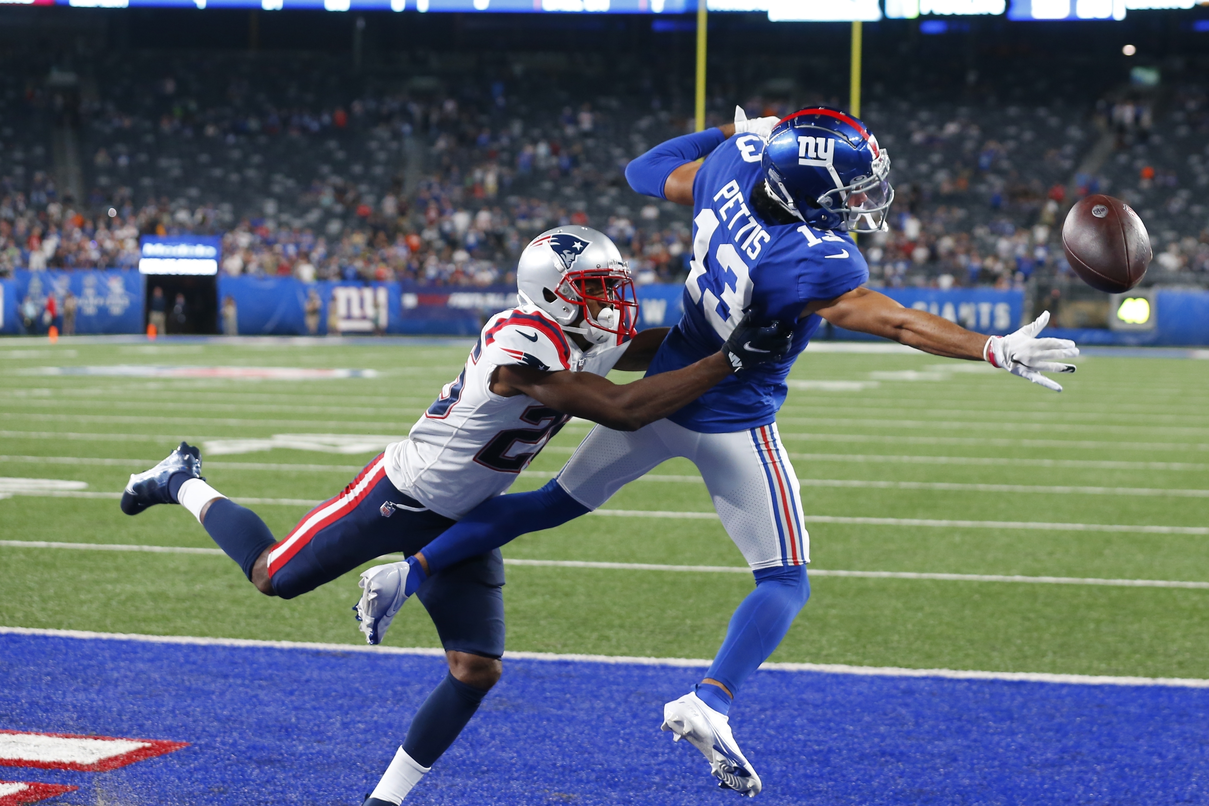 J.J. Taylor feeling much more comfortable working out of Patriots'  backfield this training camp - The Boston Globe