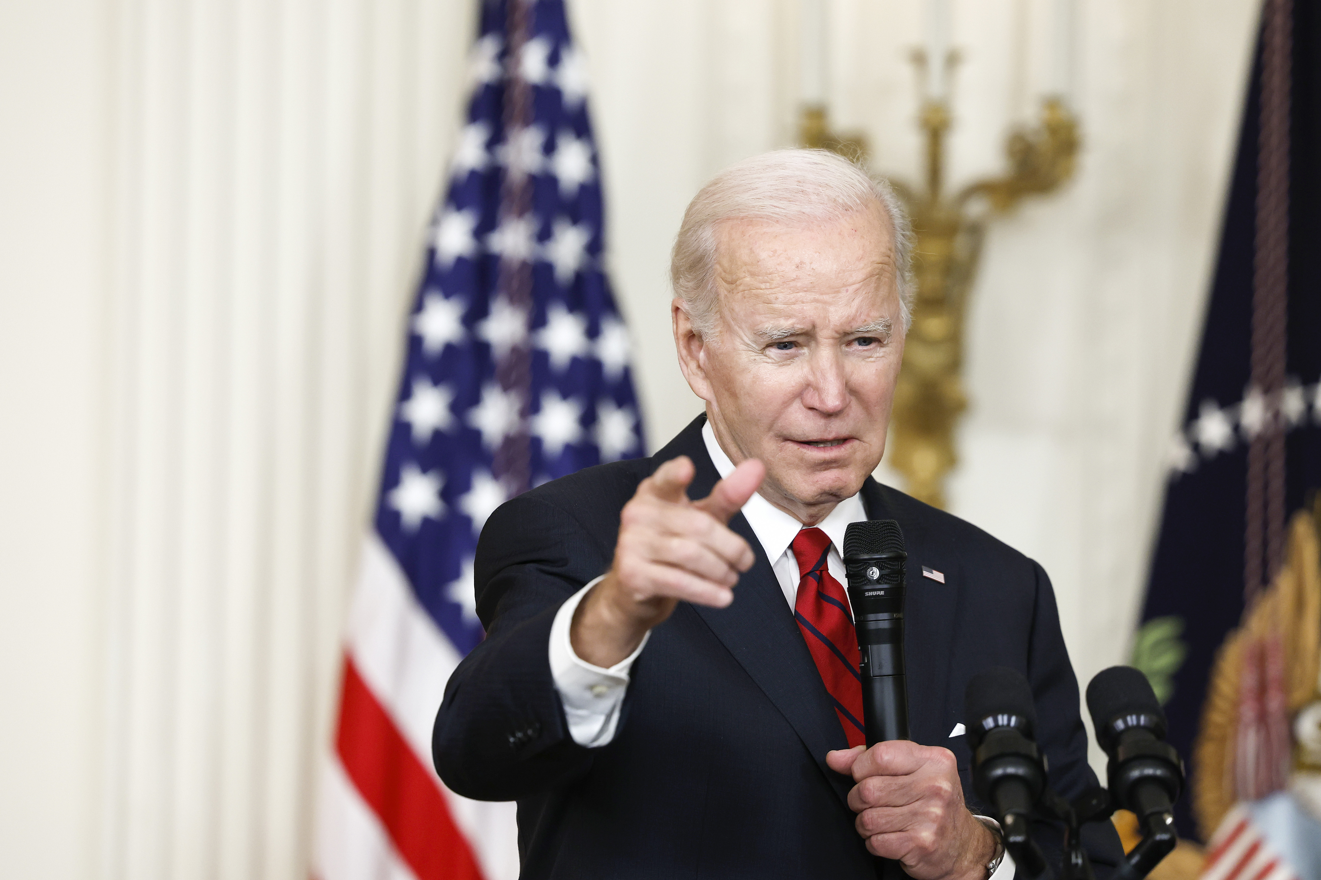 Biden takes on Republicans over the economy picture