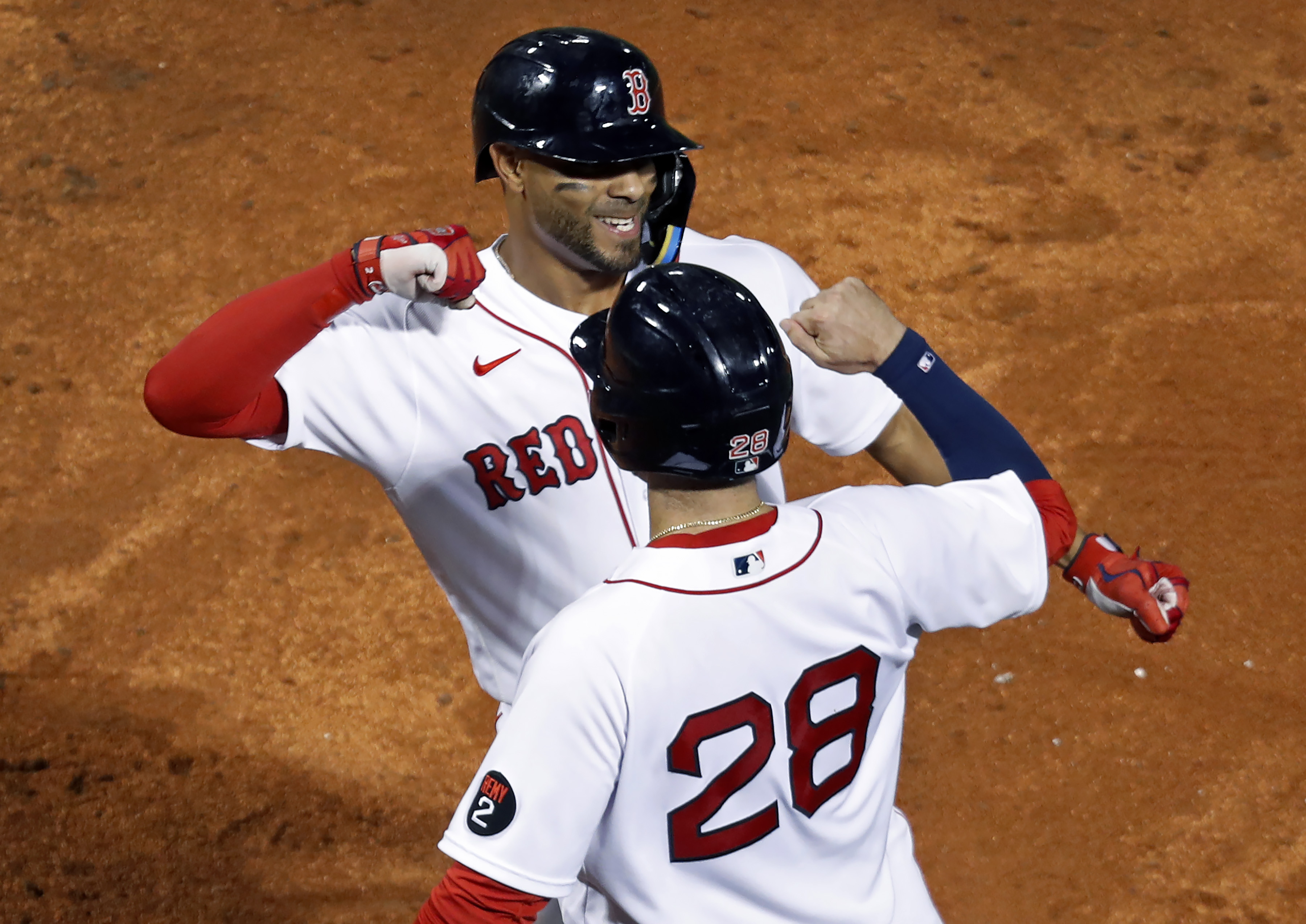 Chilling at Sanibel Island beach with Aruba native Xander Bogaerts - The  Boston Globe