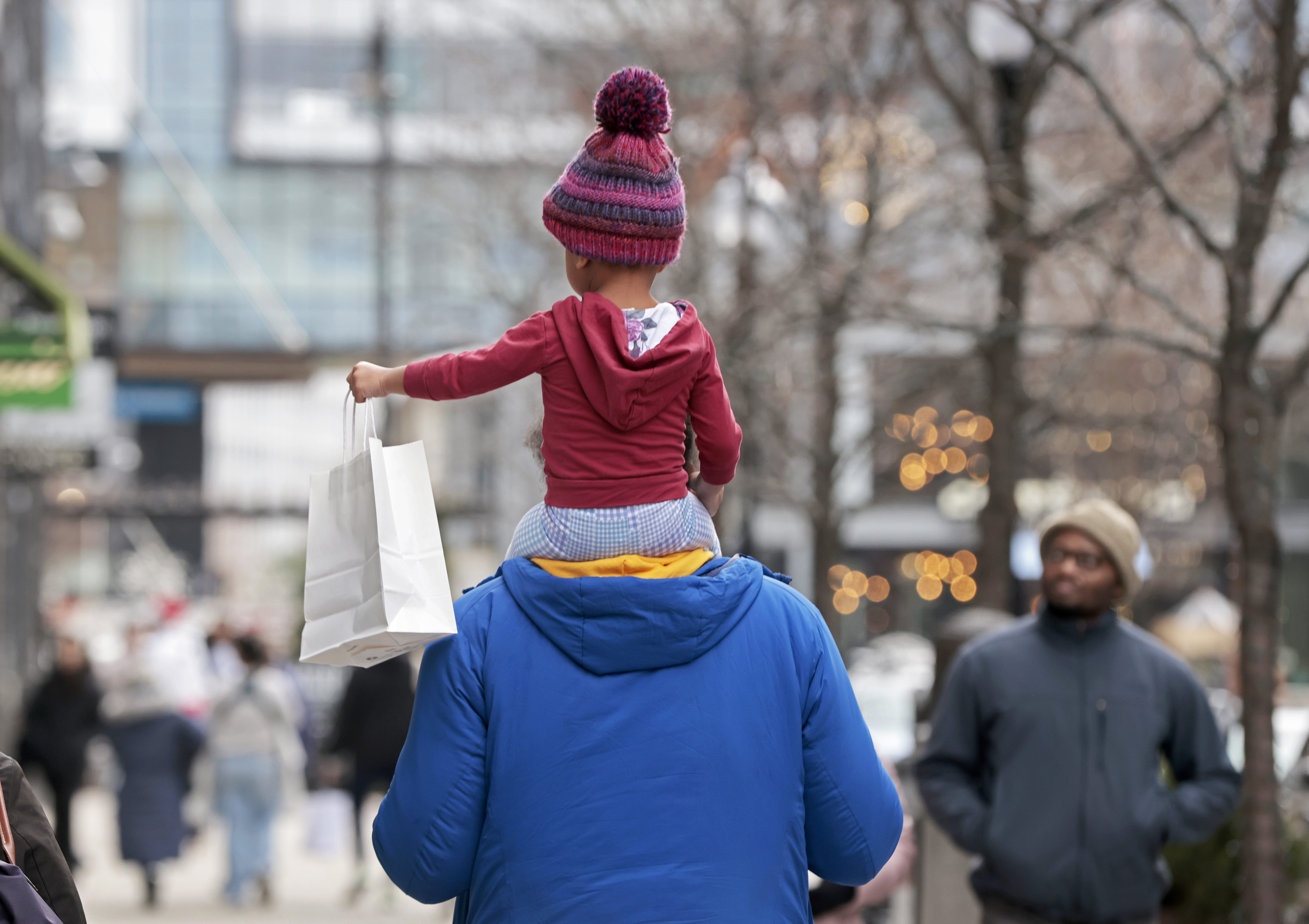 Shoppers turn out for Lululemon warehouse sale in Boston - The Boston Globe