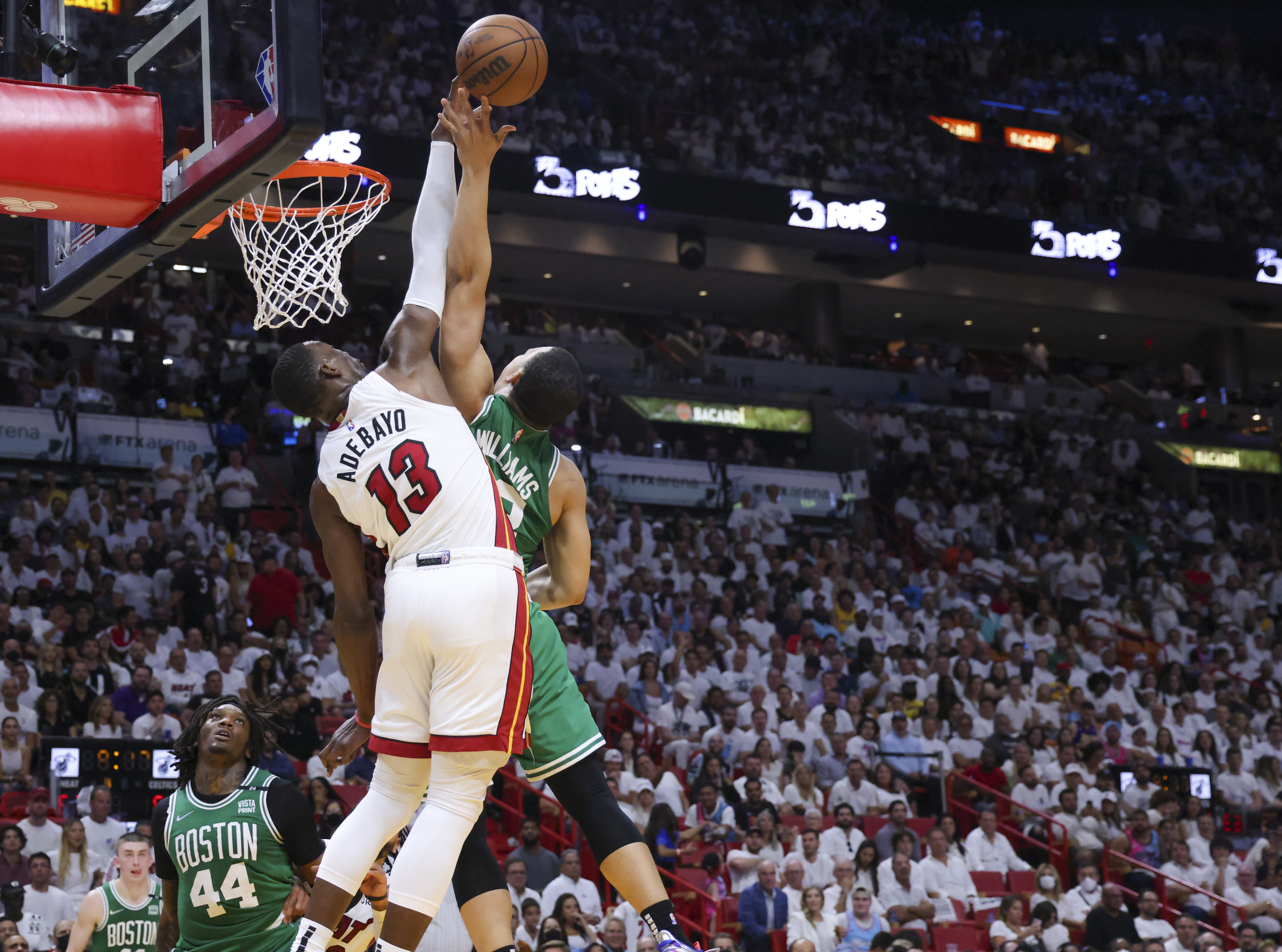 Butler scores 41, Heat take Game 1 from Celtics 118-107