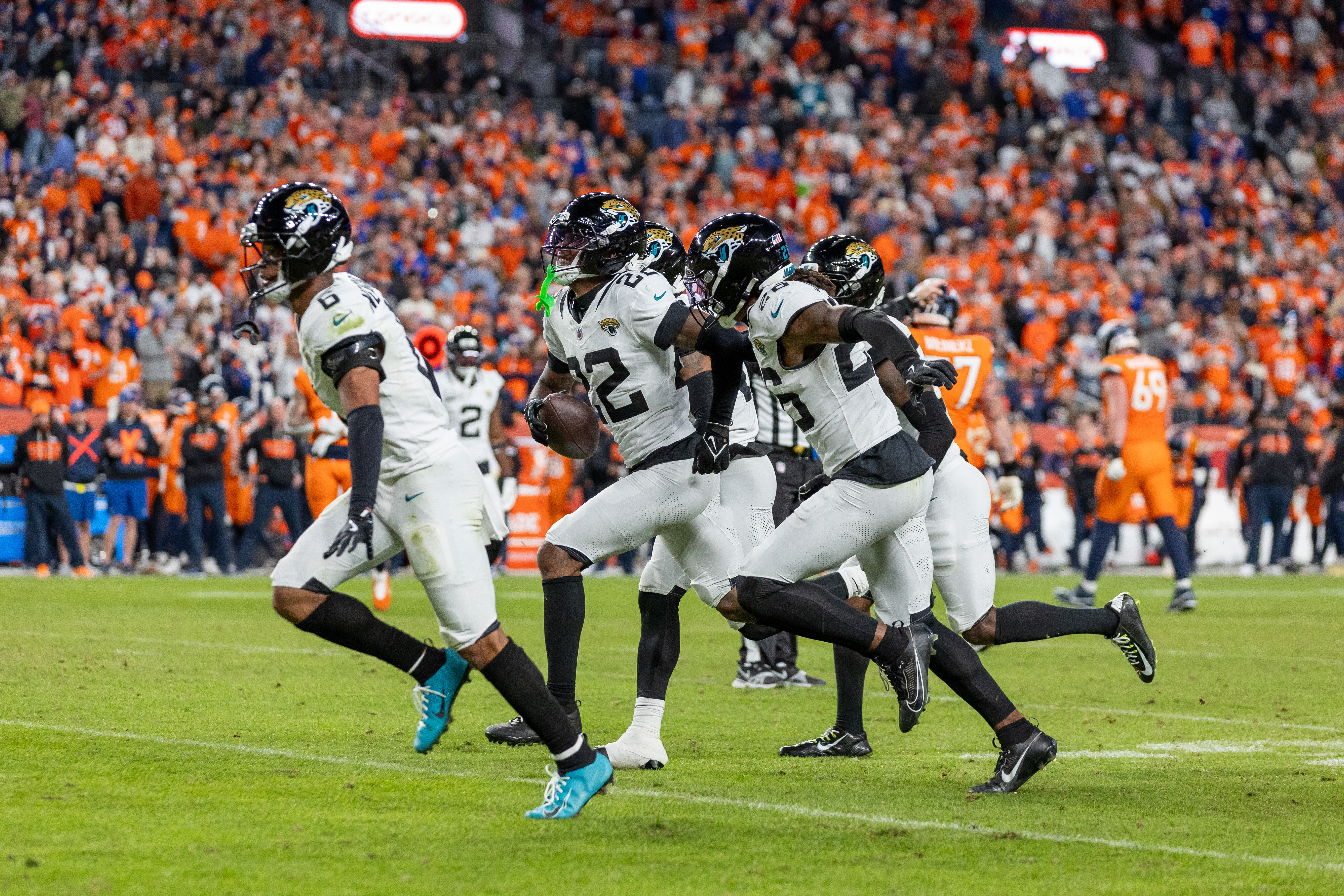 NFL Week 16 takeaways: The Jaguars are fun — and good