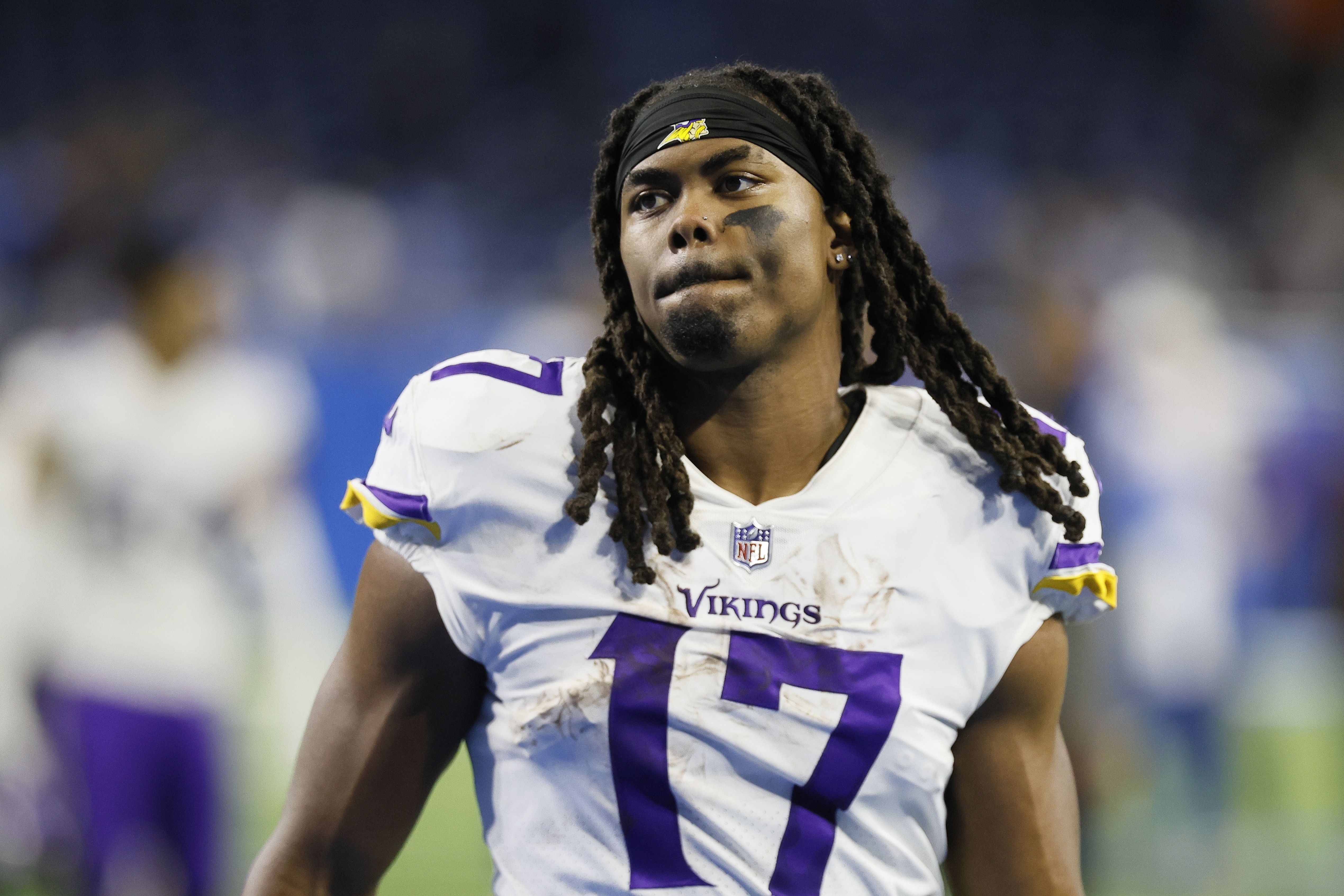 Vikings WR KJ Osborn details pulling man from burning car in Texas