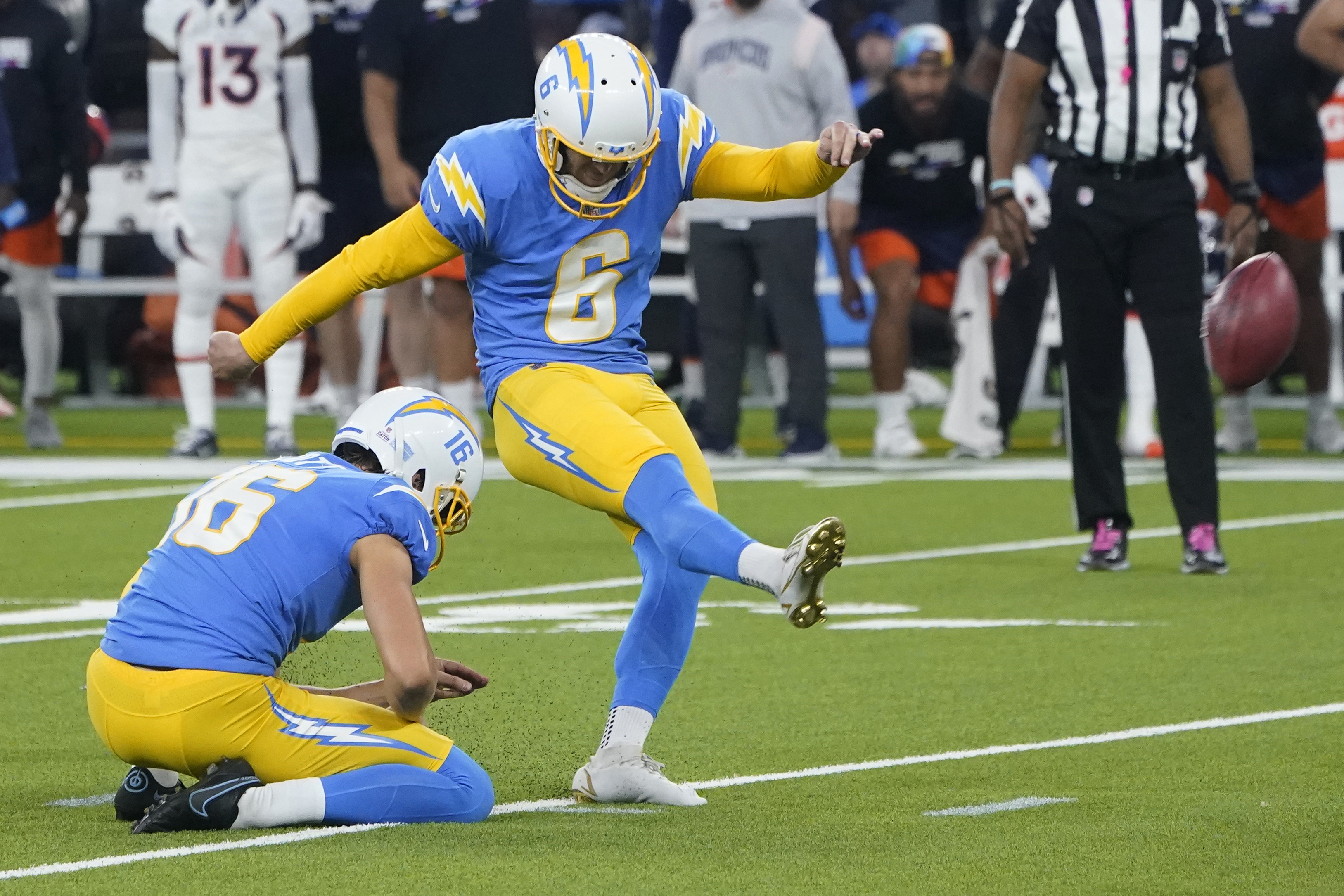 Late turnover, Hopkins 4th field goal gives Chargers OT win