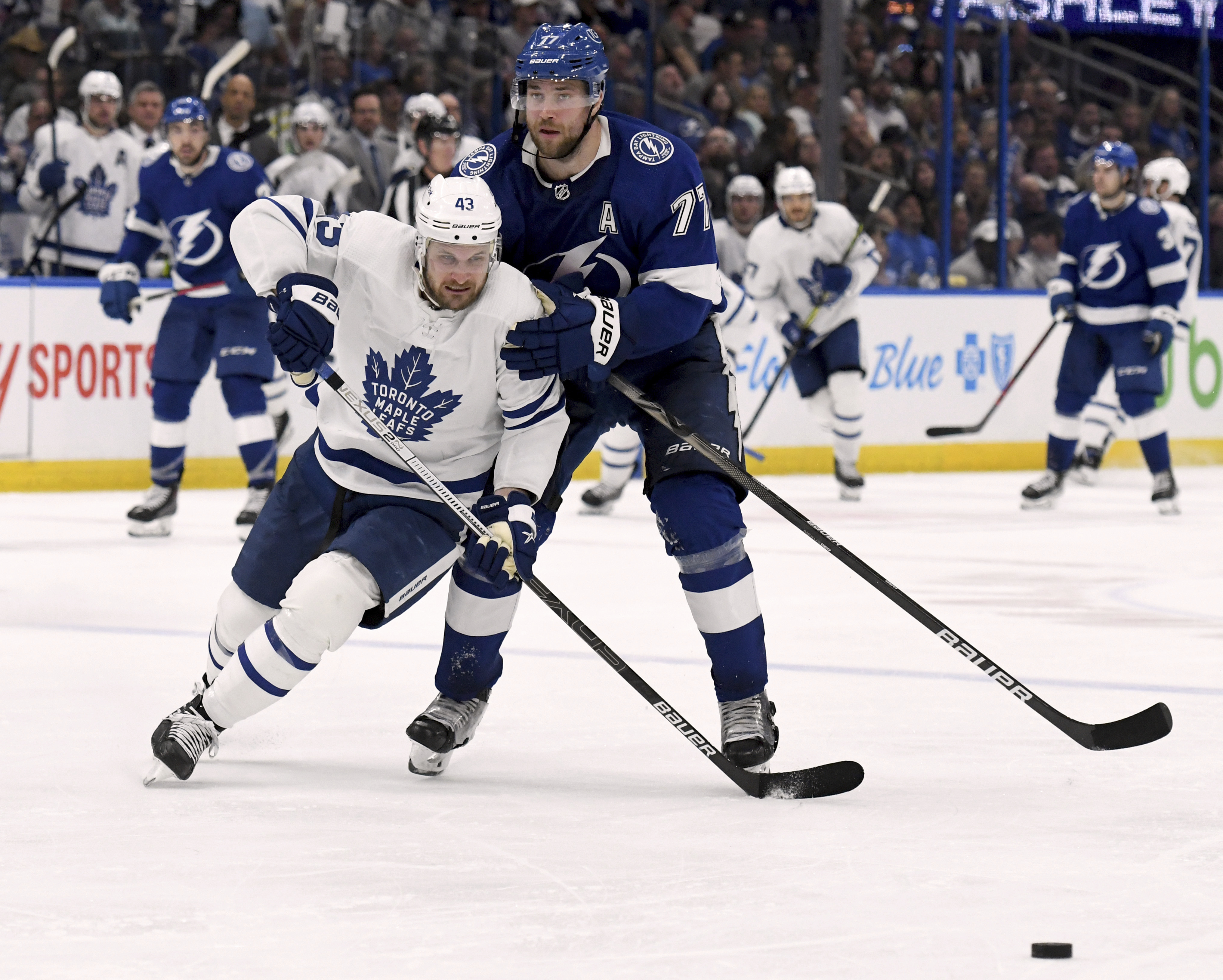 Maple Leafs Simmonds, Clifford fined by NHL for actions vs. Lightning