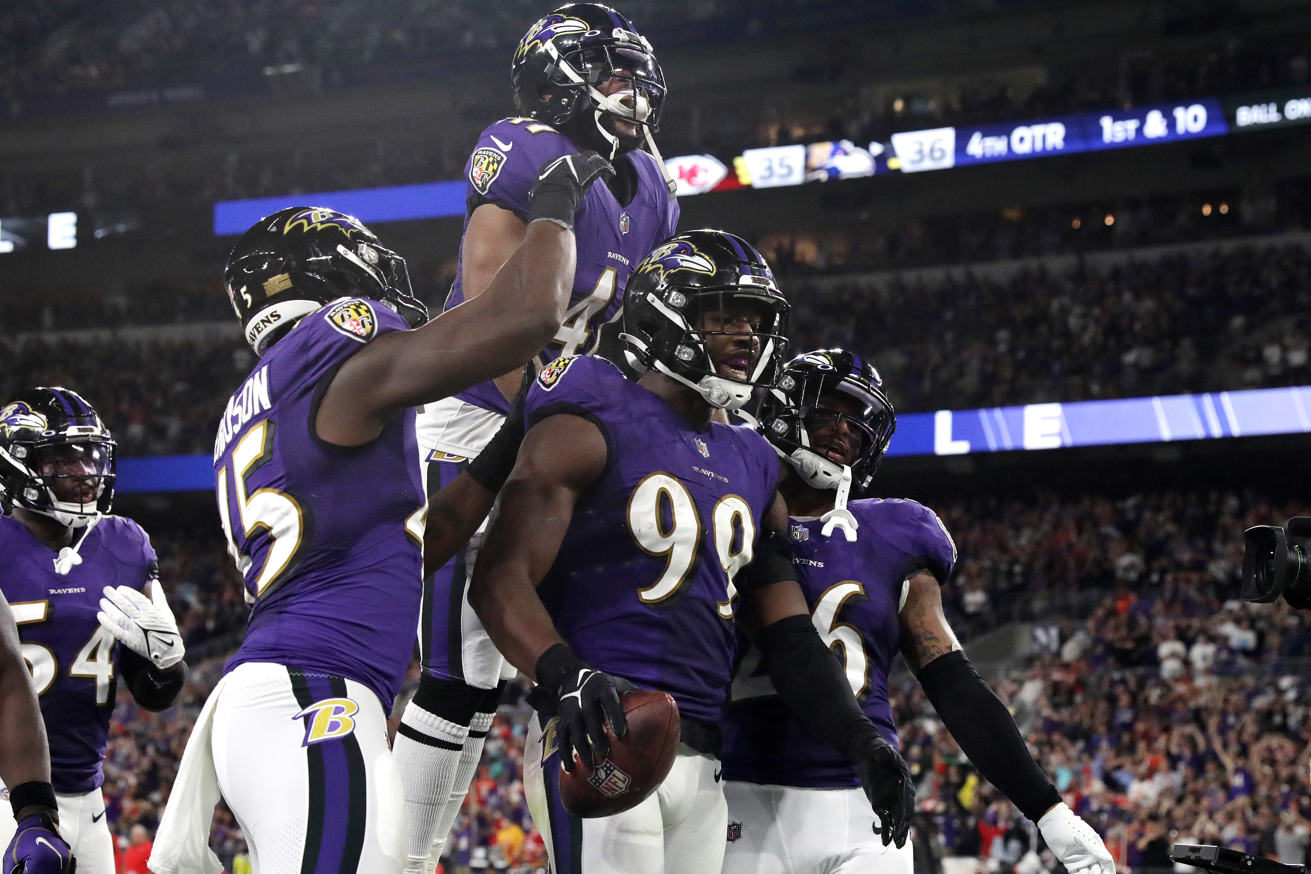 Young Ravens Fan Had Priceless Reaction to High-Fiving Lamar