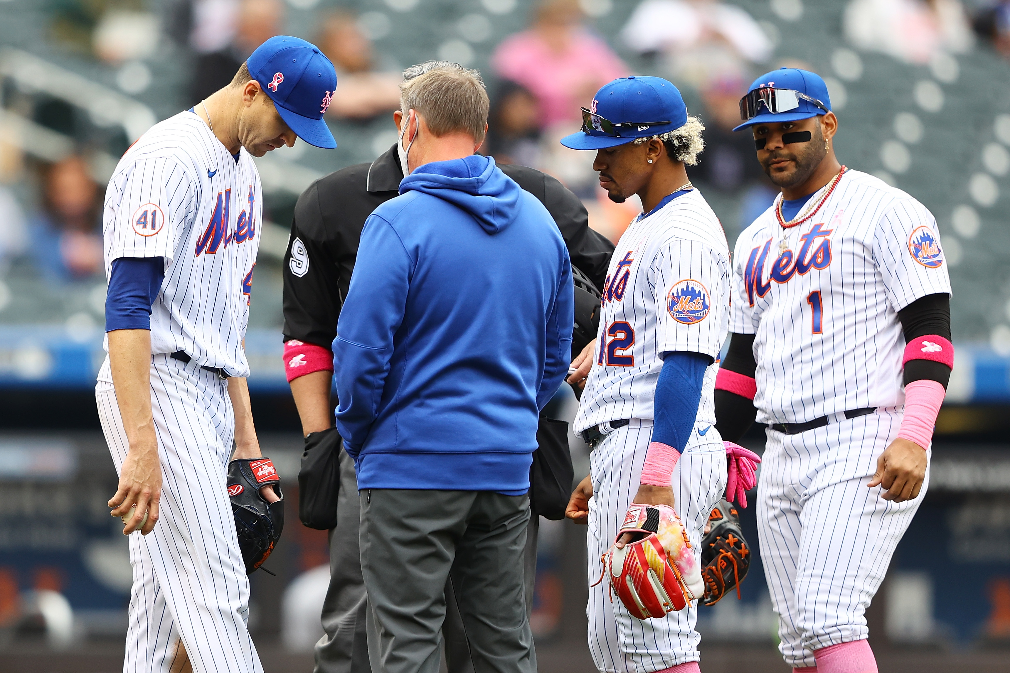 Texas Rangers' Jacob deGrom injures wrist, removed in Kansas City Royals  game 