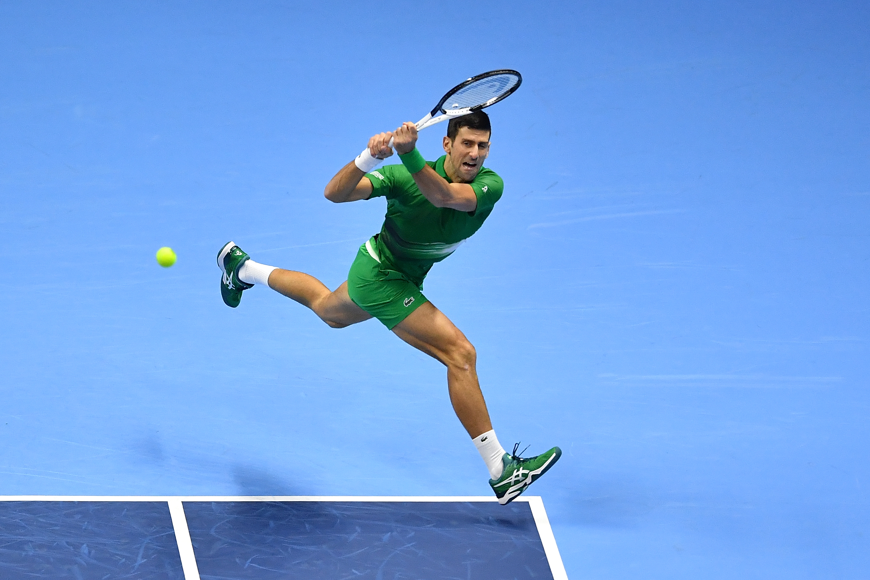 Novak Djokovic vence Andrey Rublev em batalha de 3h01min e avança