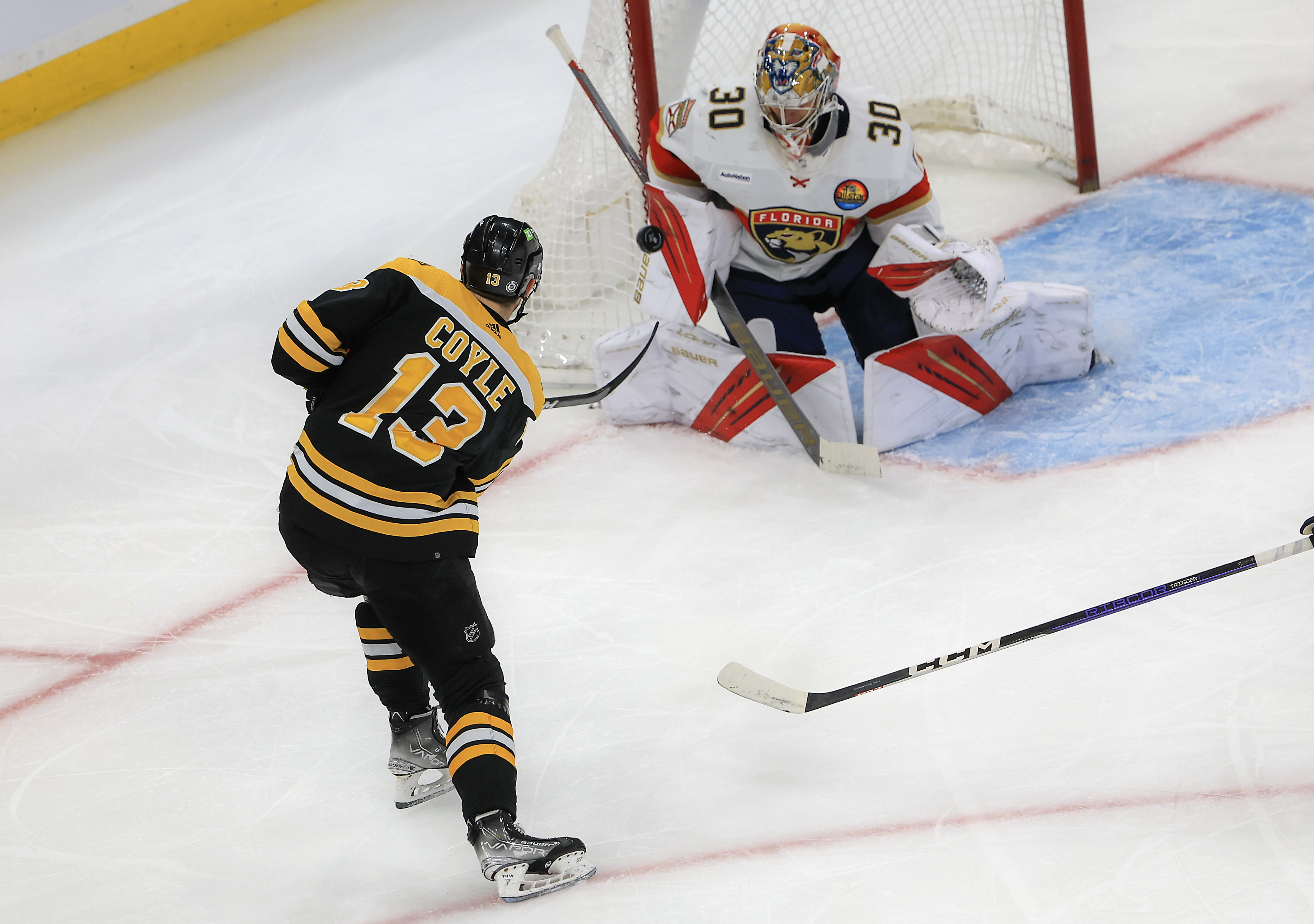 Patrice Bergeron (2 goals, 2 assists), Bruins pour it on Panthers