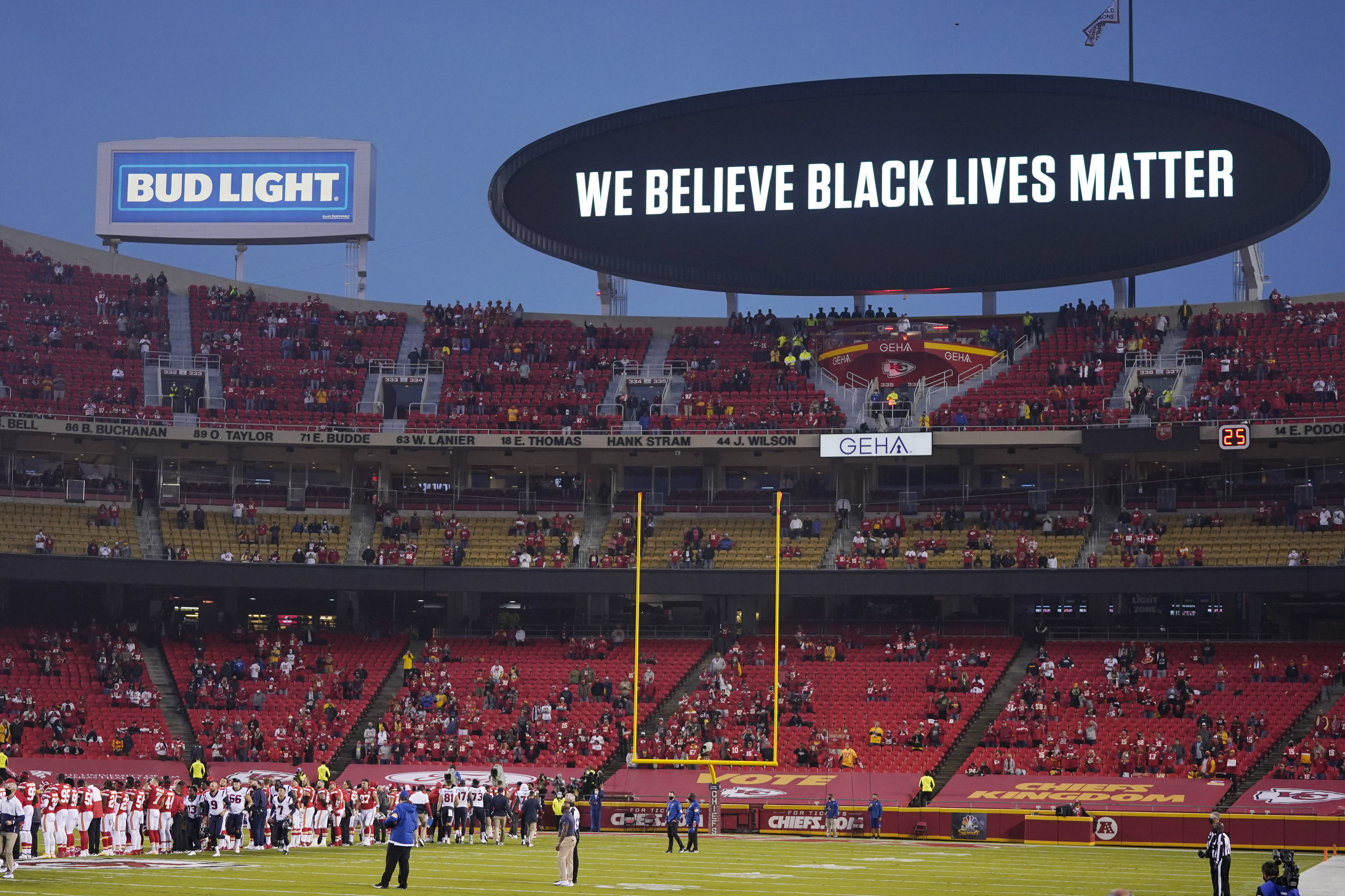 Prior to NFL opener, Chiefs stay on the field for anthem and Texans remain  in locker room - The Boston Globe