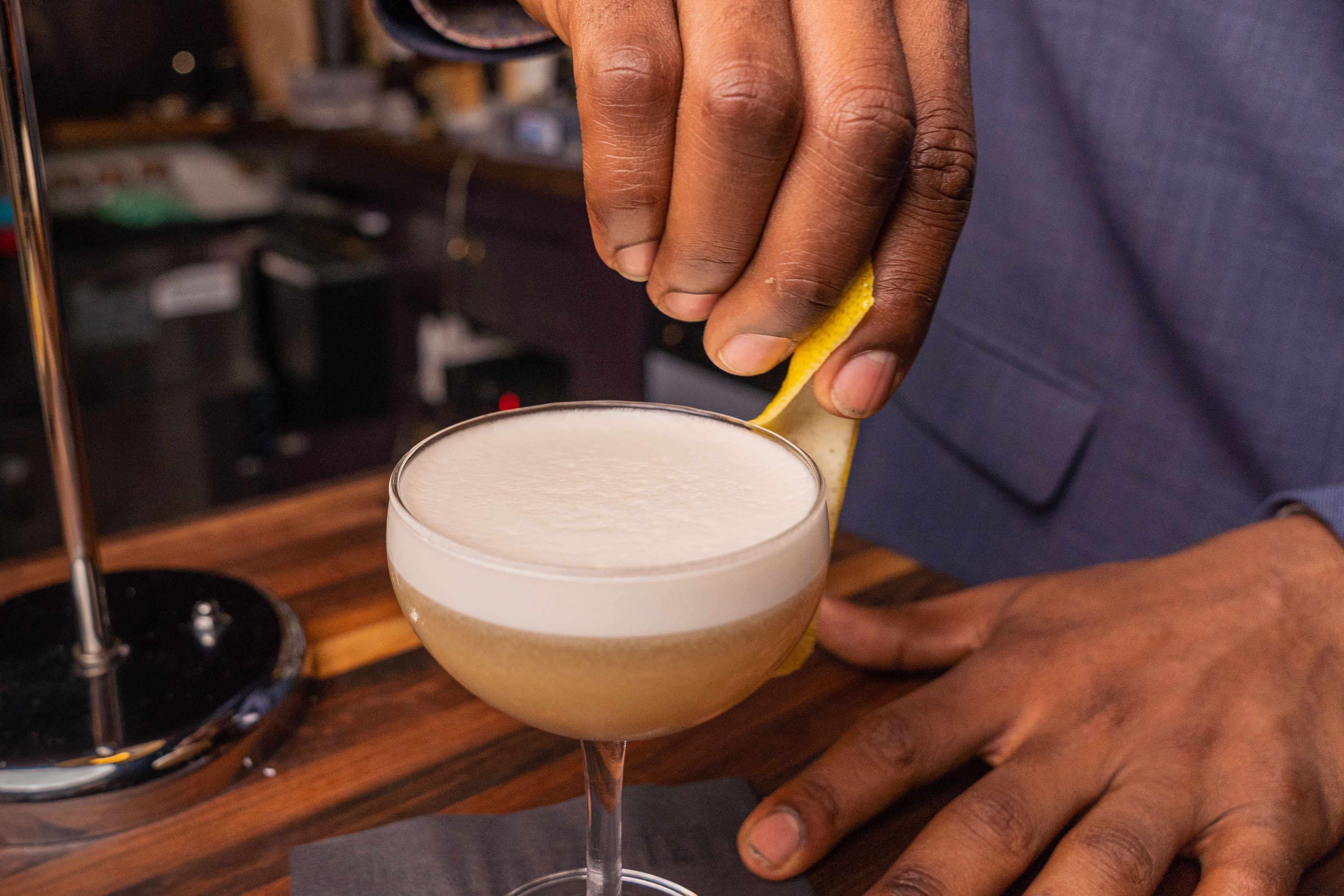 The colorful Barsys will automatically whip up your favorite cocktail - CNET