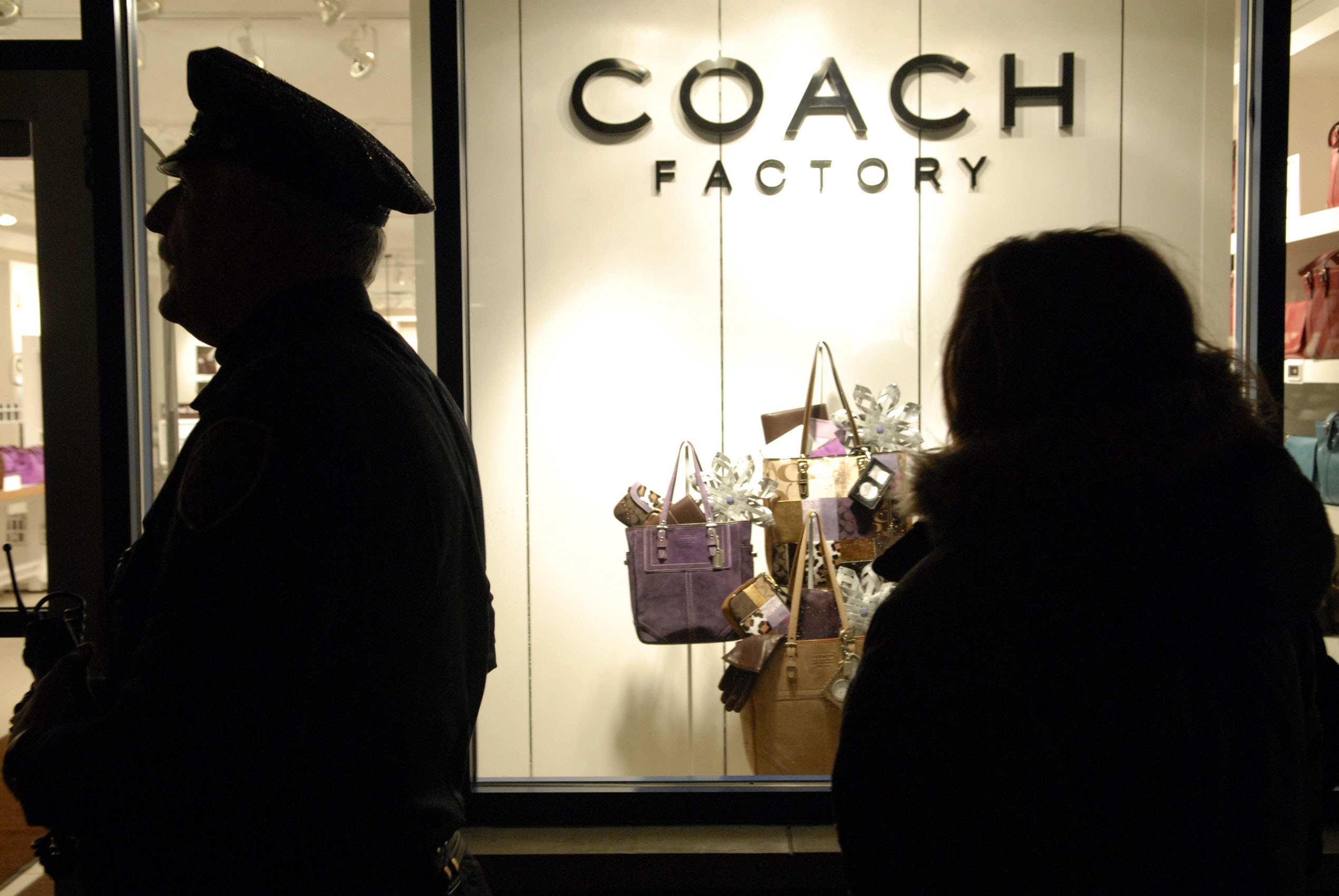 Coach outlet mall online hours