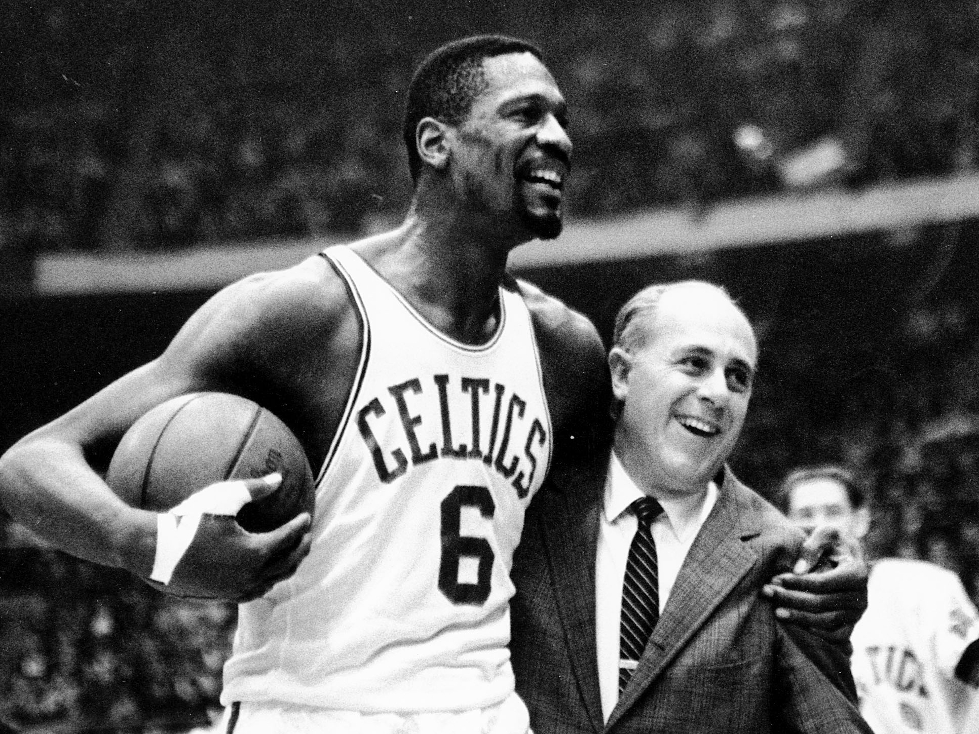On the day of Bill Russell's private funeral, NBA announces its greatest  honor: the permanent retirement of No. 6 - The Boston Globe