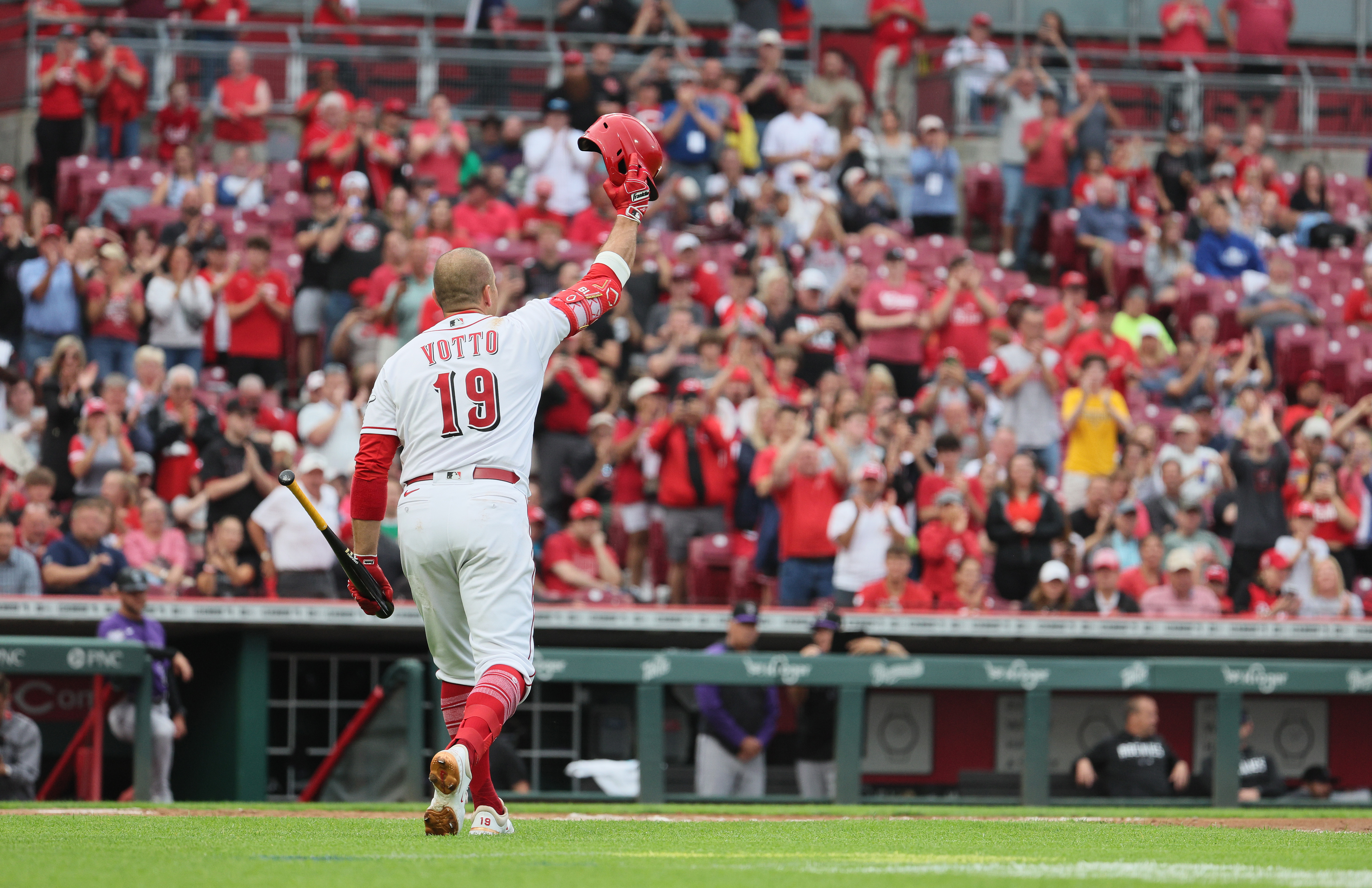 Votto homers and has 3 RBIs in return, Reds beat Rockies 5-4 for